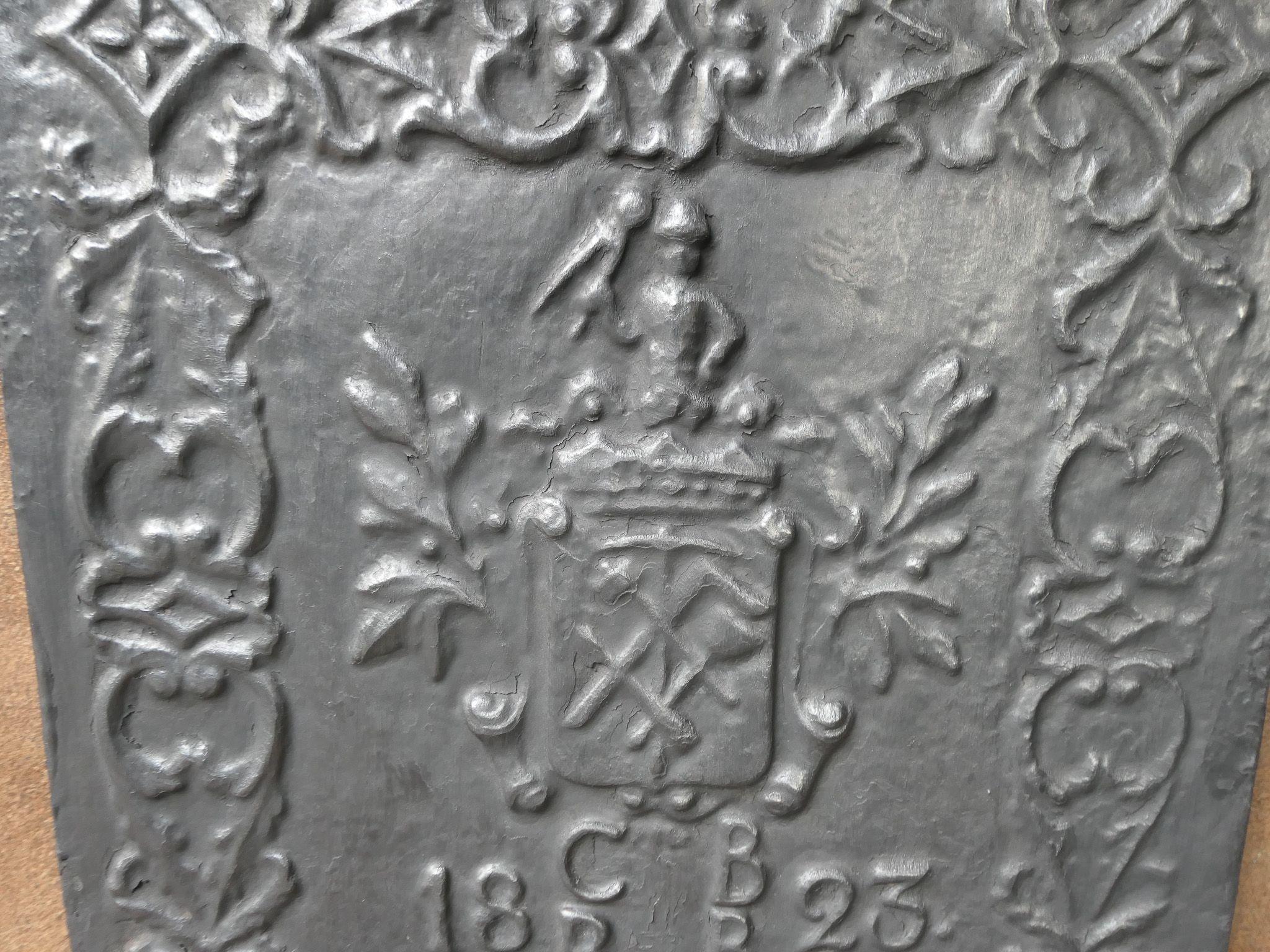 20th Century German Victorian Style 'Coat of Arms' Fireback / Backsplash For Sale 3