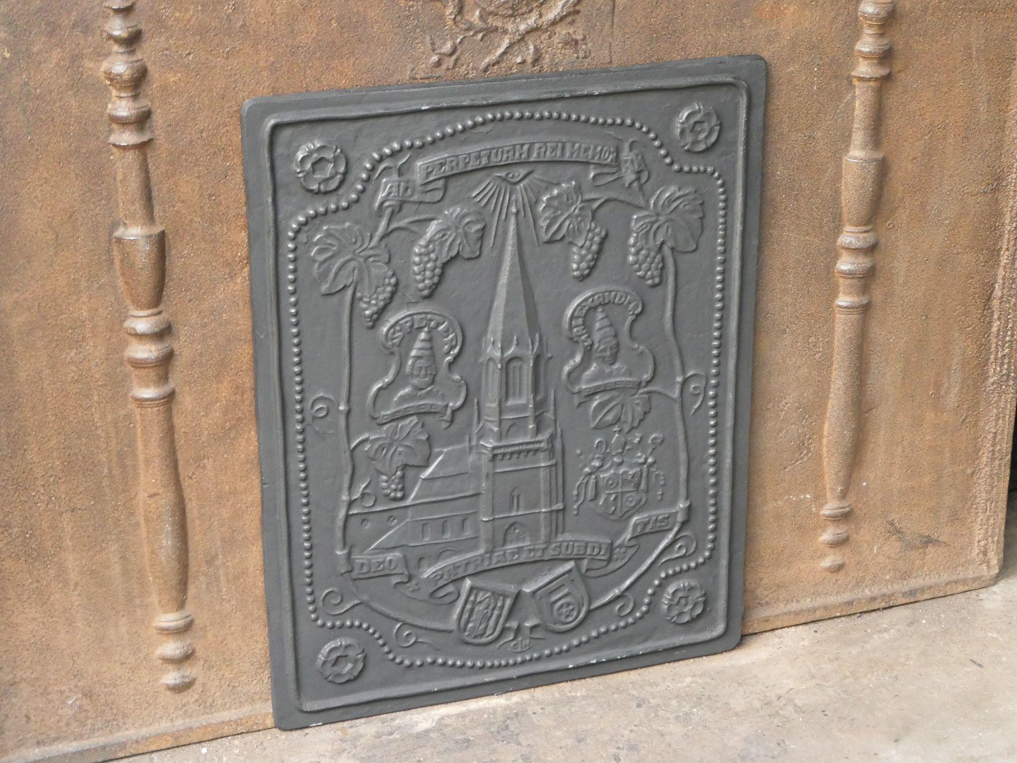 20th Century German Victorian Style 'Religious Theme' Fireback / Backsplash In Good Condition For Sale In Soest, NL