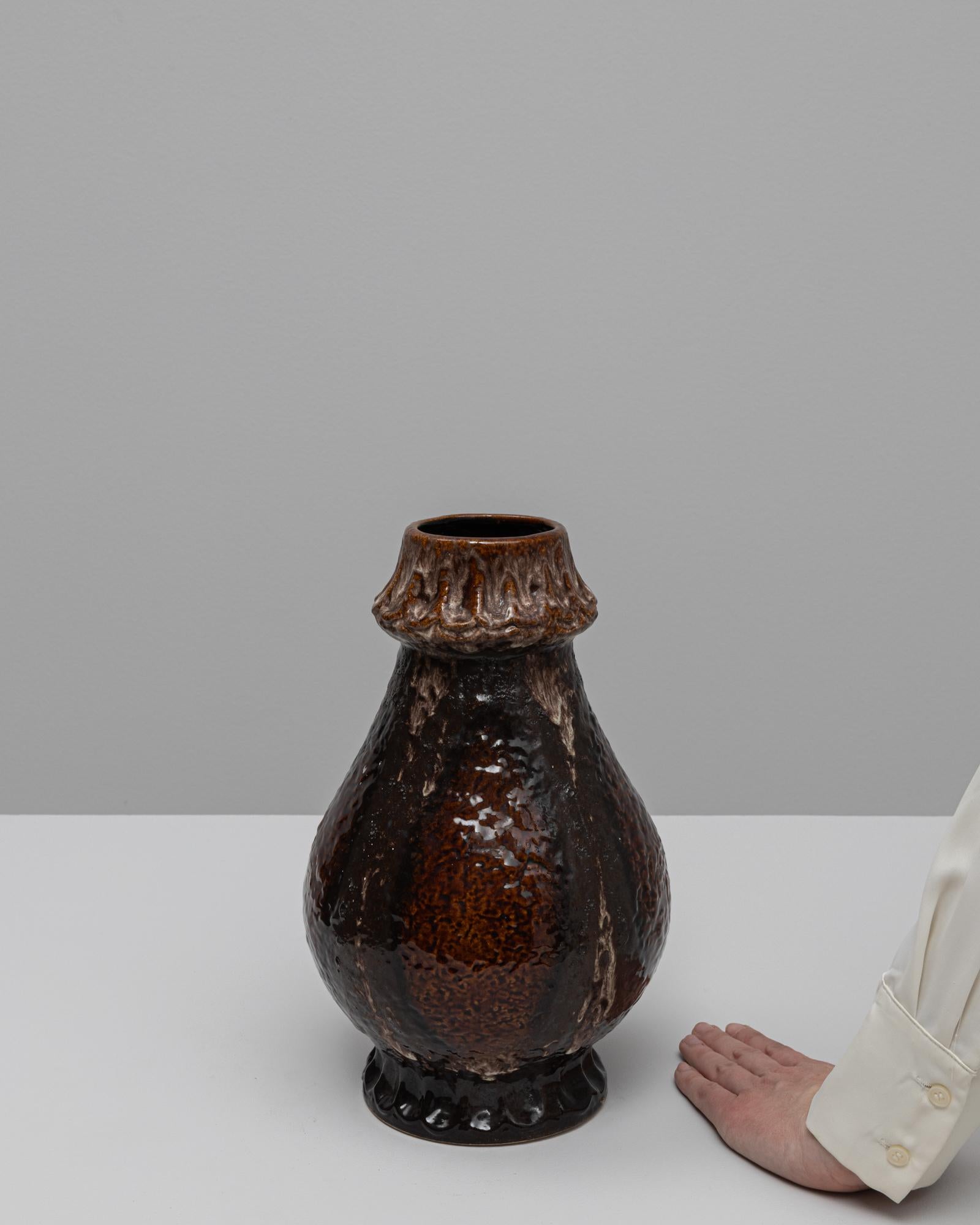 20ième siècle Vase en céramique allemande du 20e siècle 