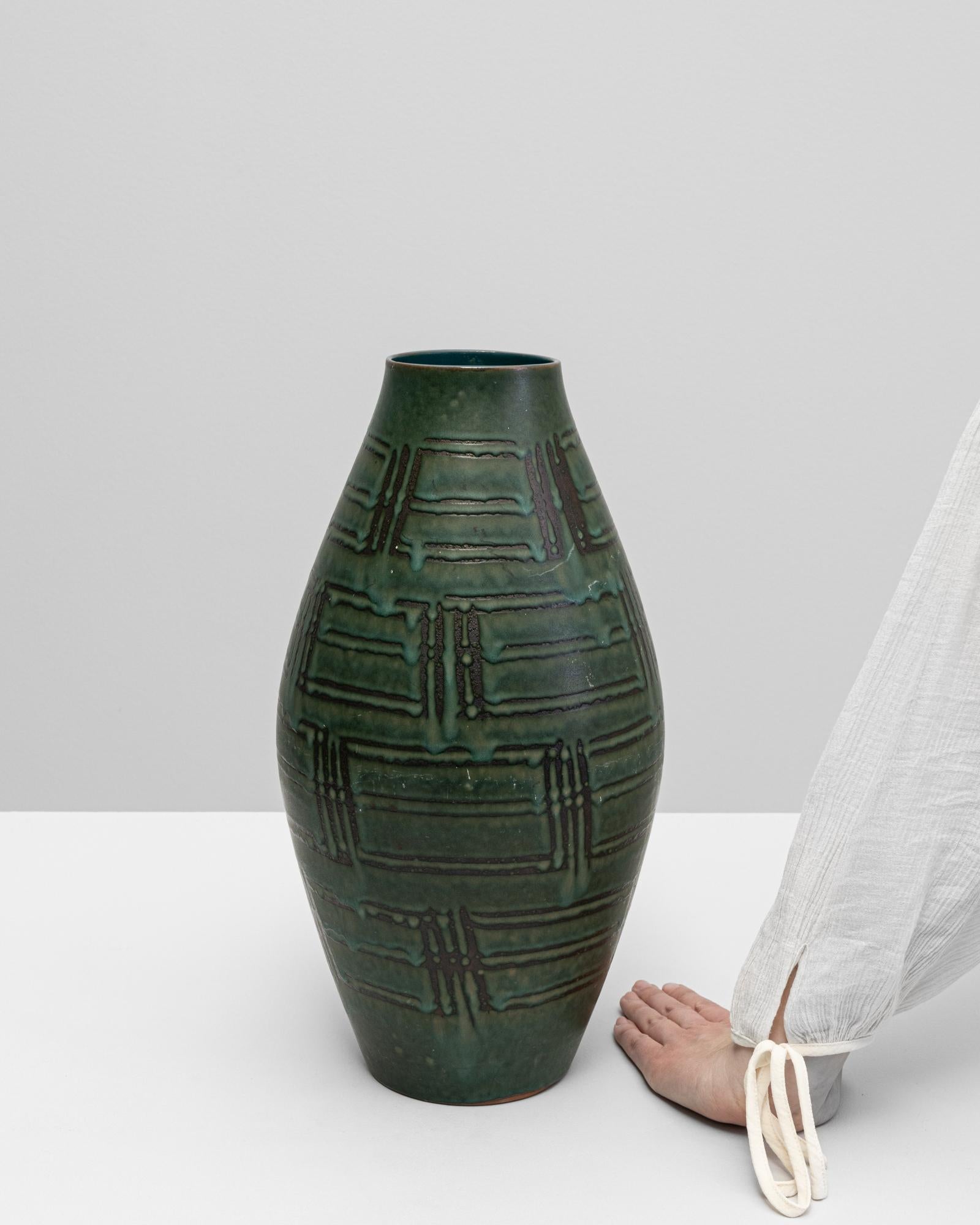 20ième siècle Vase en céramique allemande du 20e siècle 