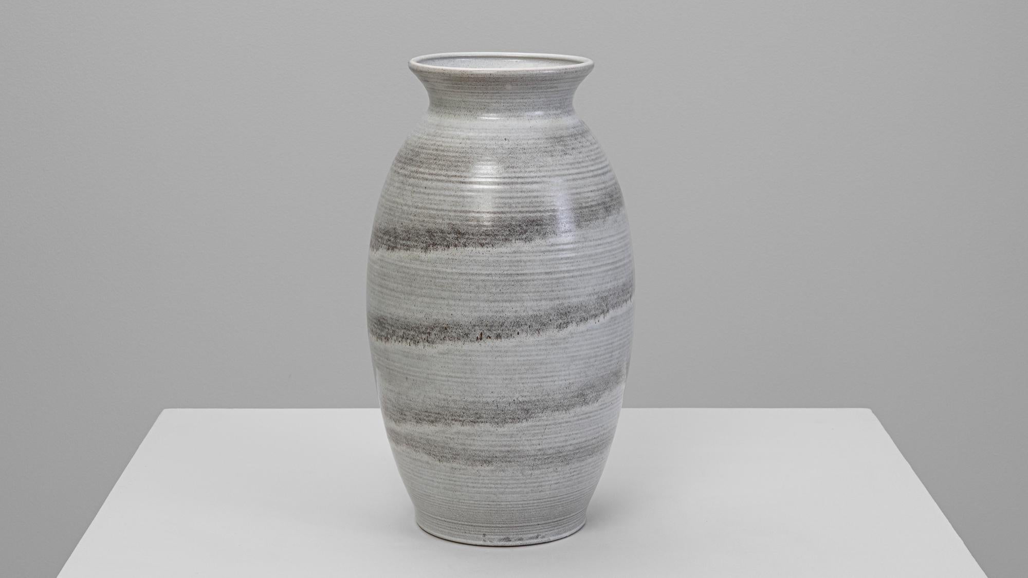 Vase en céramique allemande du 20e siècle 