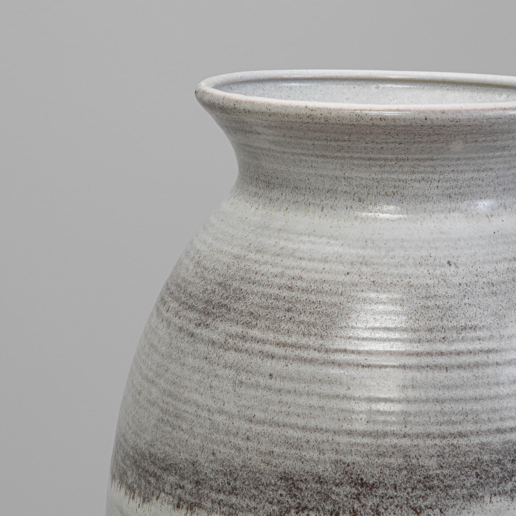 Vase en céramique allemande du 20e siècle 