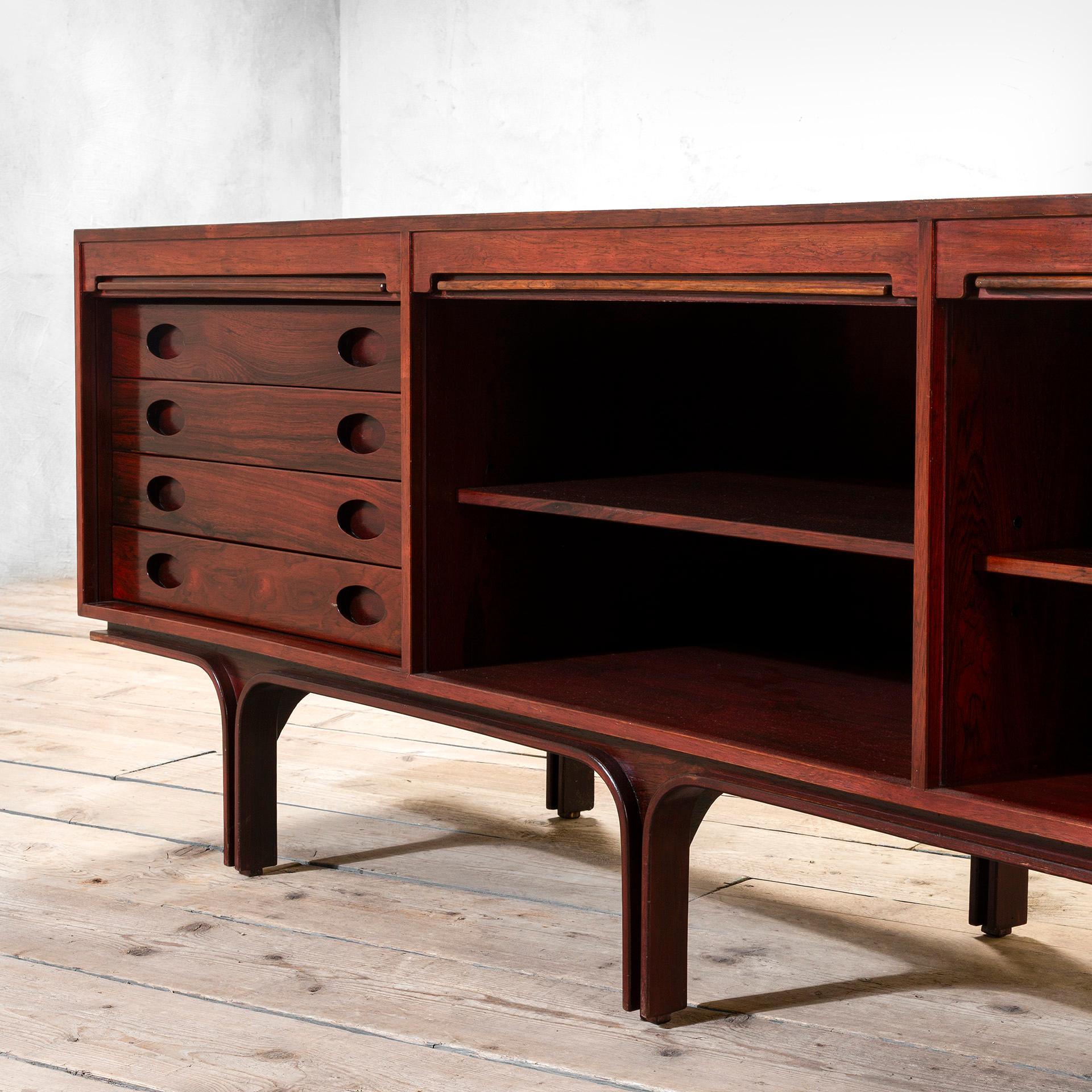 siglo XX, Gianfranco Frattini para Bernini Cabinet mod. 503 en Bueno estado para la venta en Turin, Turin