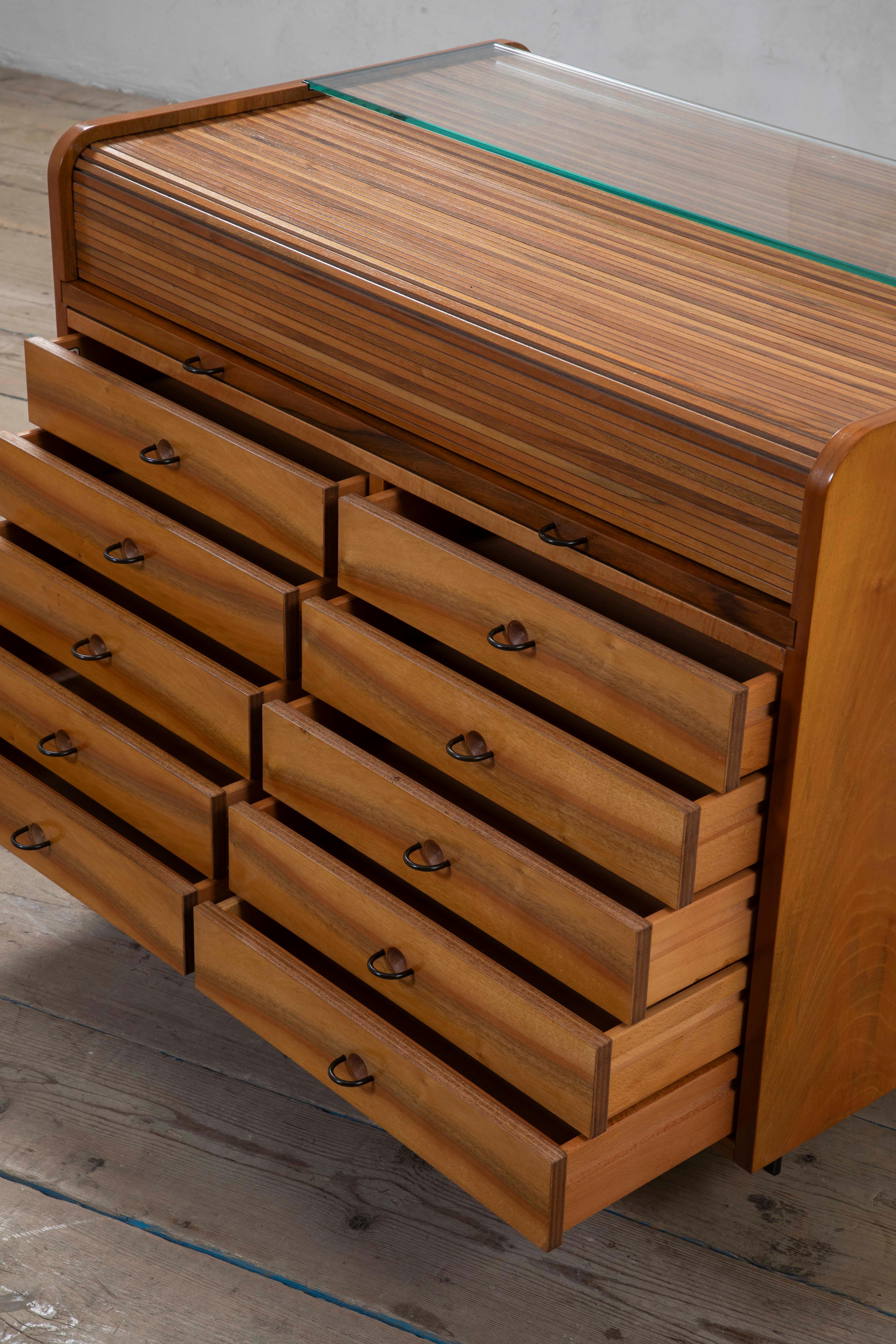 20. Jahrhundert, Gianfranco Frattini für Bernini Kabinett mit Pult mod. 804 im Angebot 3