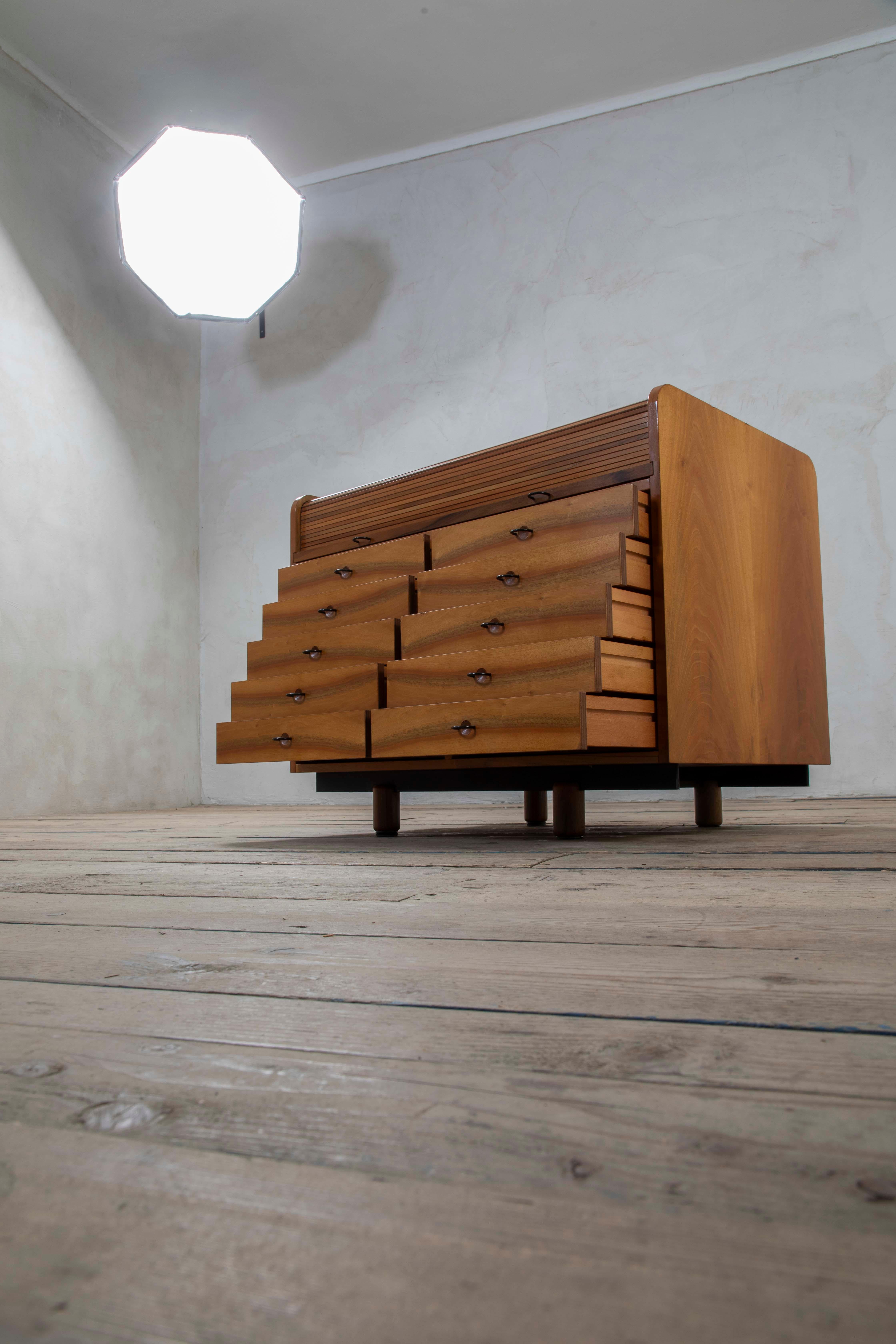 20. Jahrhundert, Gianfranco Frattini für Bernini Kabinett mit Pult mod. 804 im Angebot 4