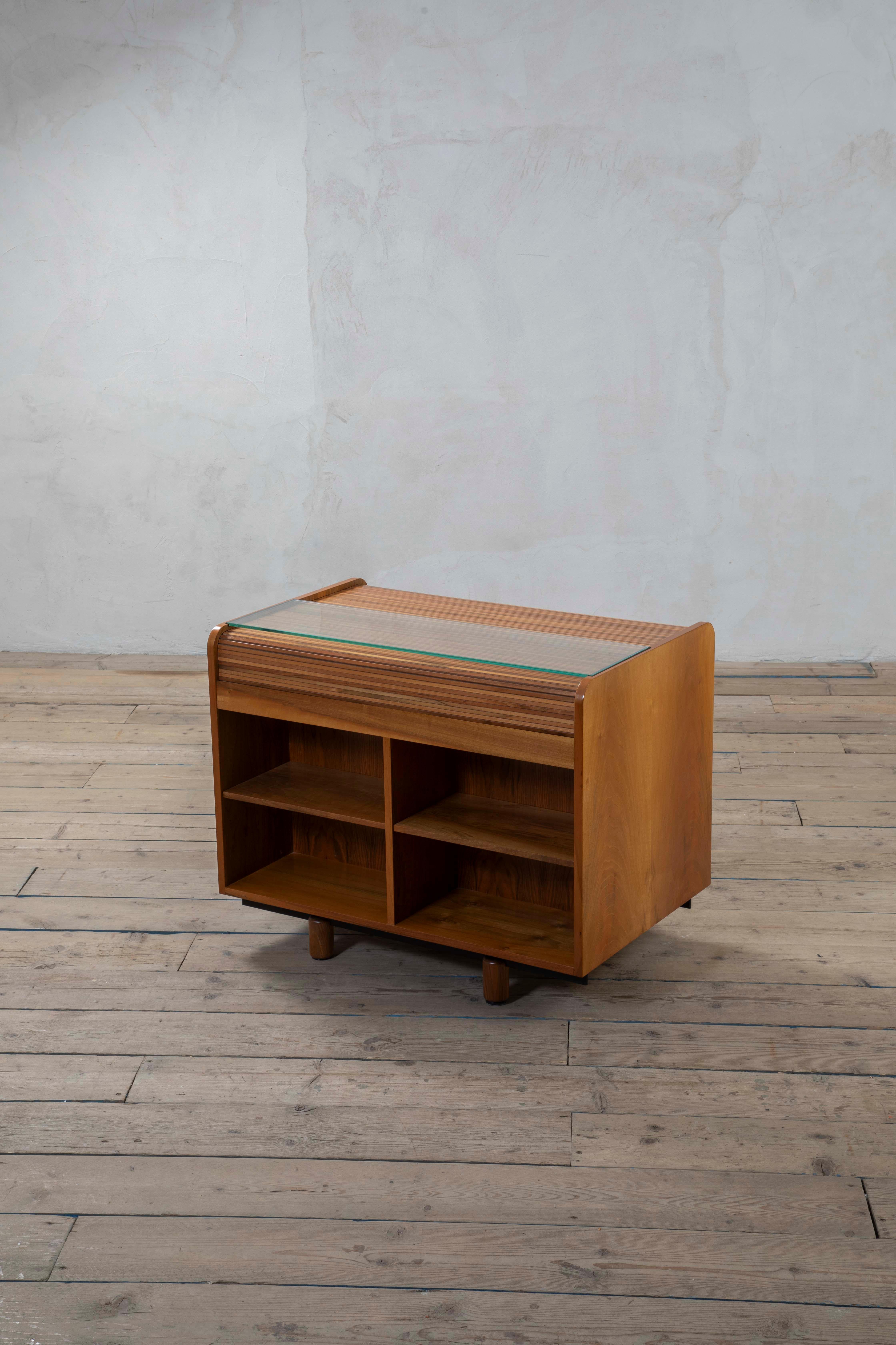 20. Jahrhundert, Gianfranco Frattini für Bernini Kabinett mit Pult mod. 804 im Angebot 5