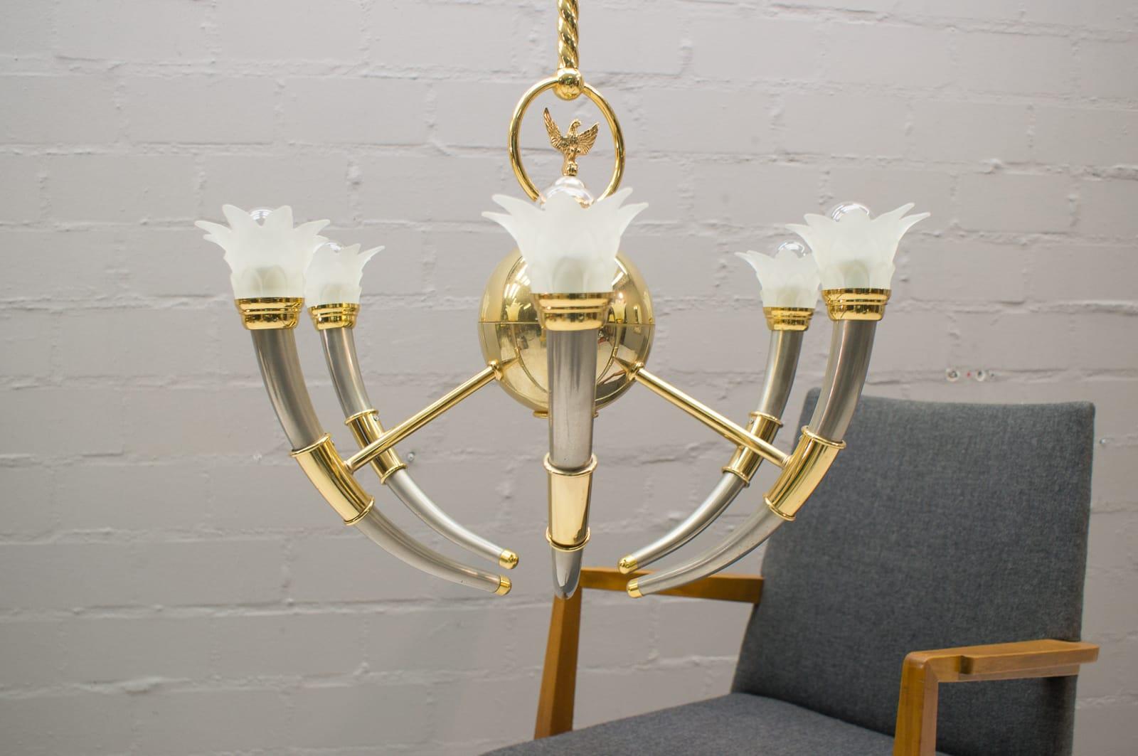 20th Century Gilded Brass and Glass Flowers Chandelier, 1970s For Sale 6