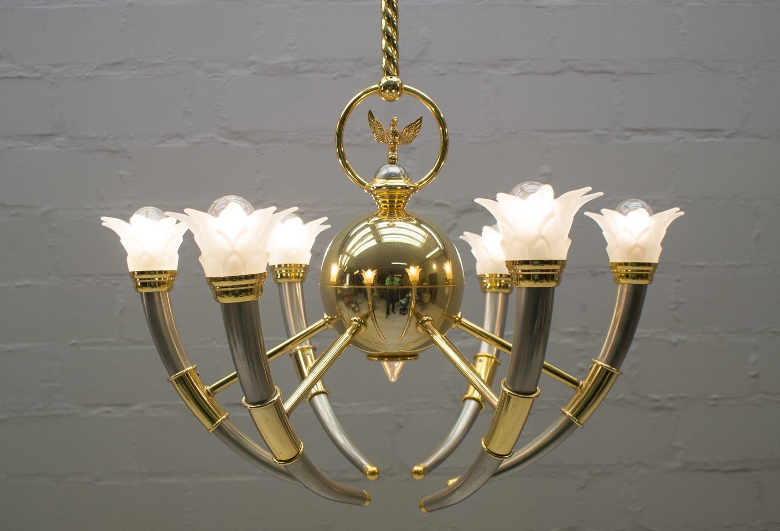 French 20th Century Gilded Brass and Glass Flowers Chandelier, 1970s For Sale