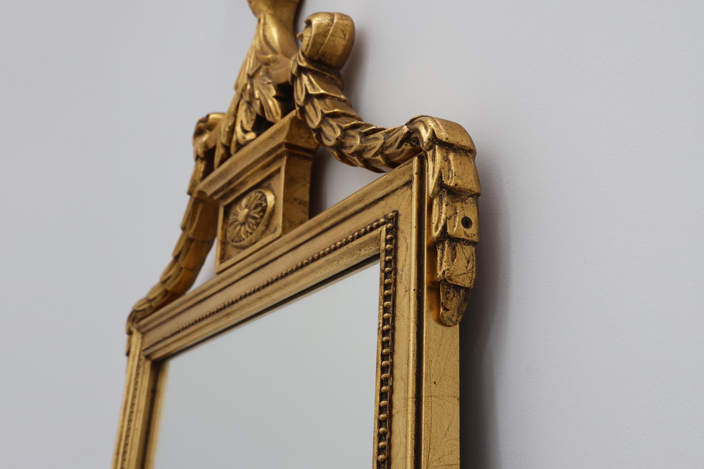 20th Century gilded wooden Empire style mirror with eagle on top in vendita 3