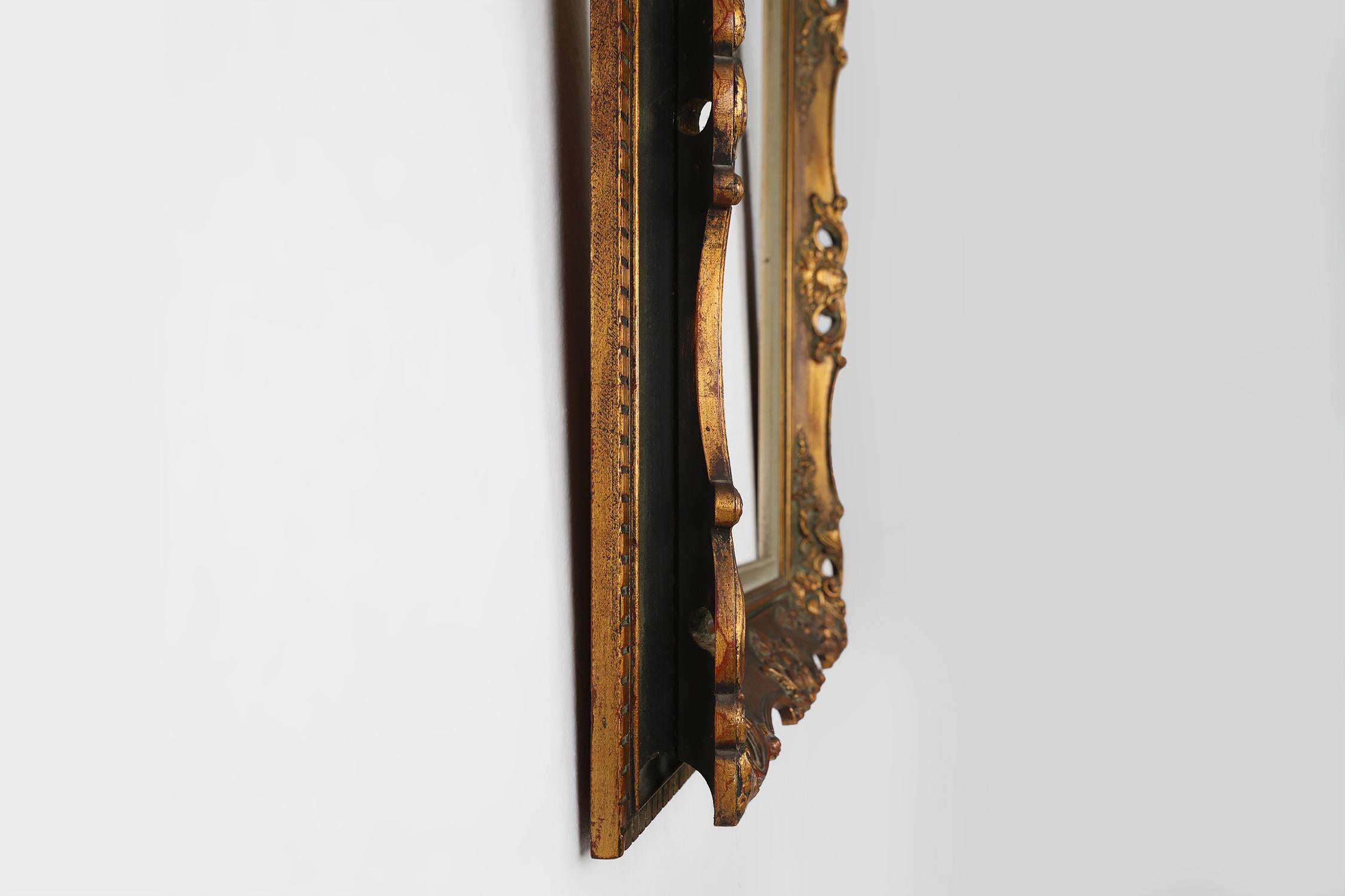 Marco de pintura de madera dorada del siglo XX, Bélgica mediados del siglo XX en venta