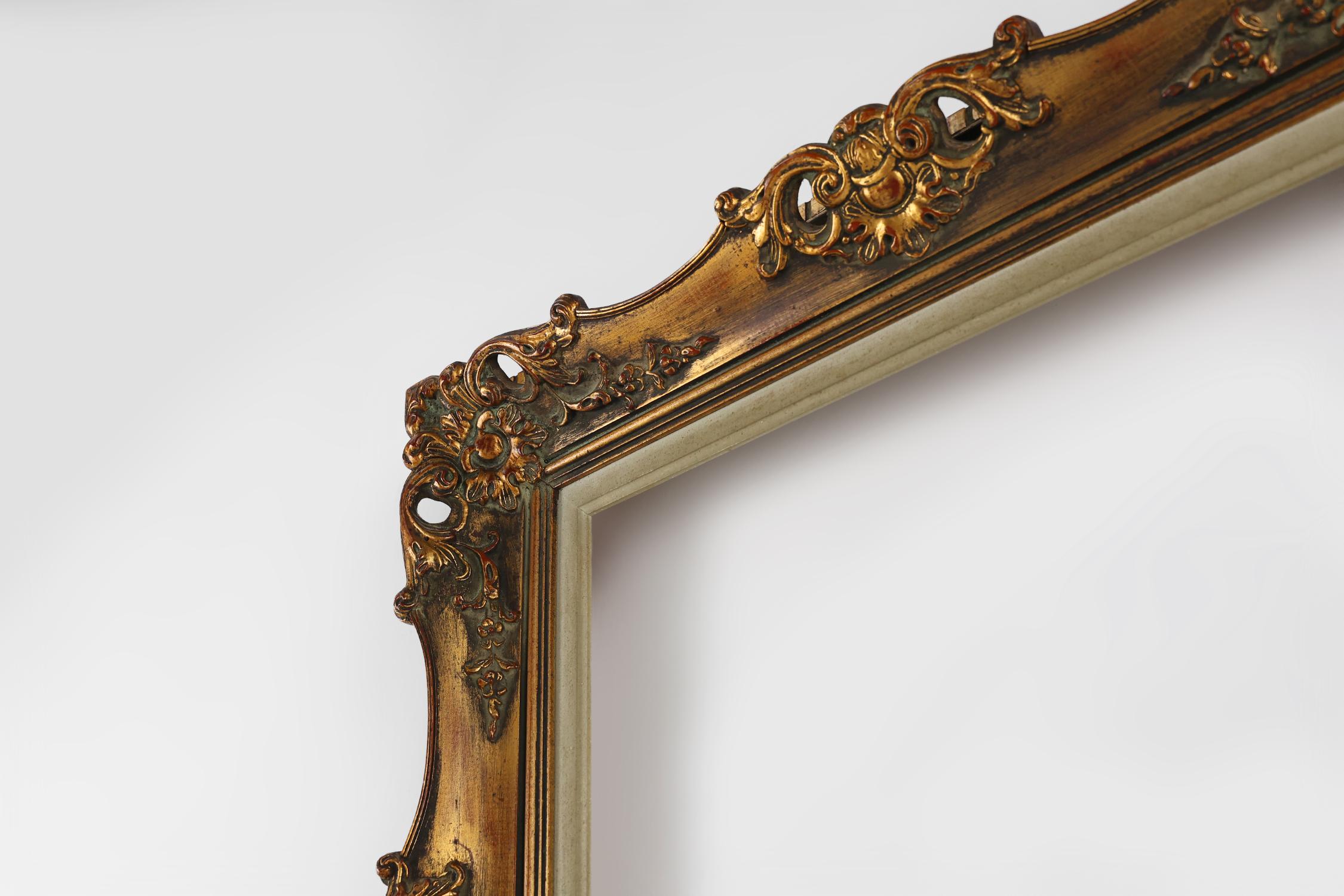 Marco de pintura de madera dorada del siglo XX, Bélgica en venta 1