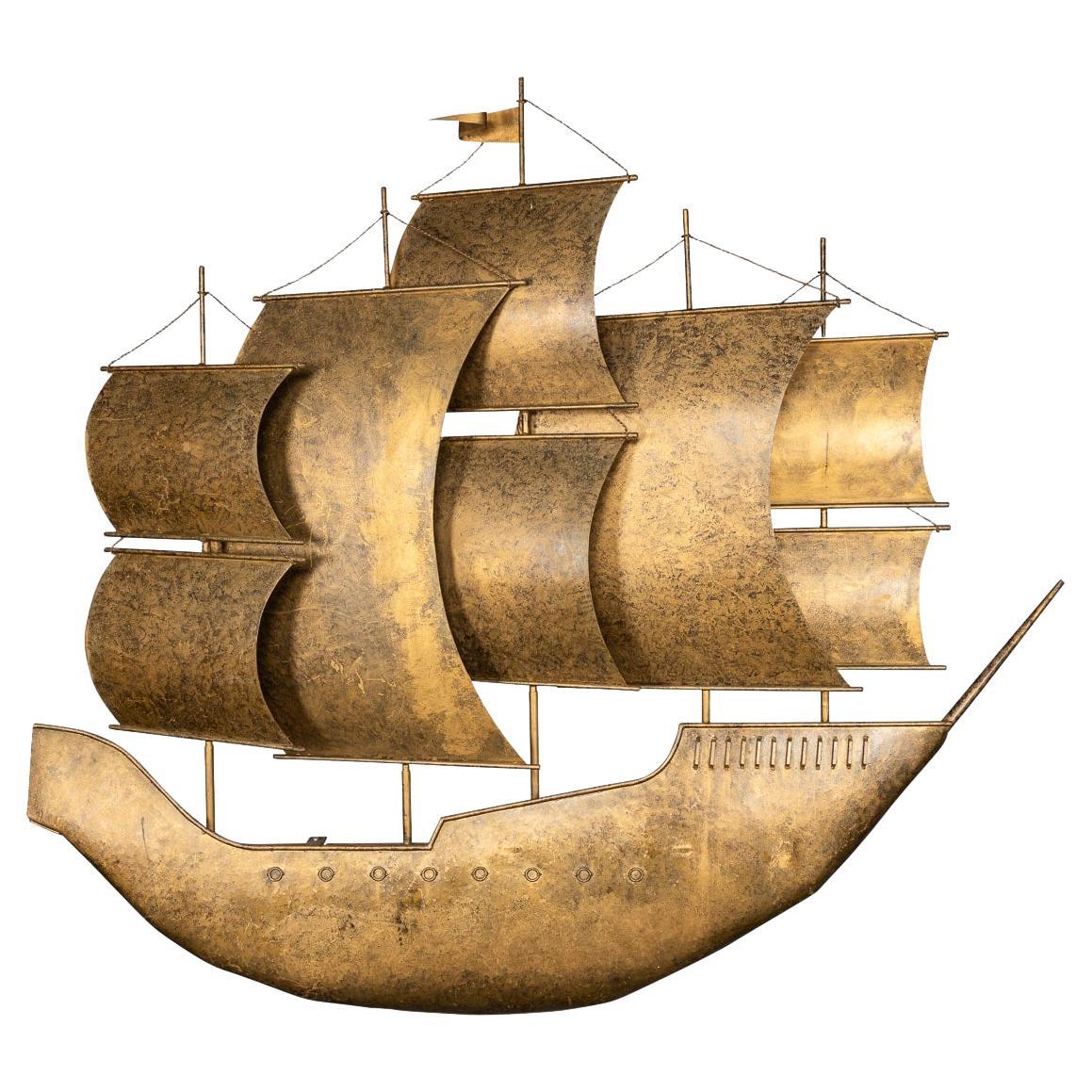 Vergoldetes Wandgefäß aus Metall des 20. Jahrhunderts, Galleonschiff, um 1970