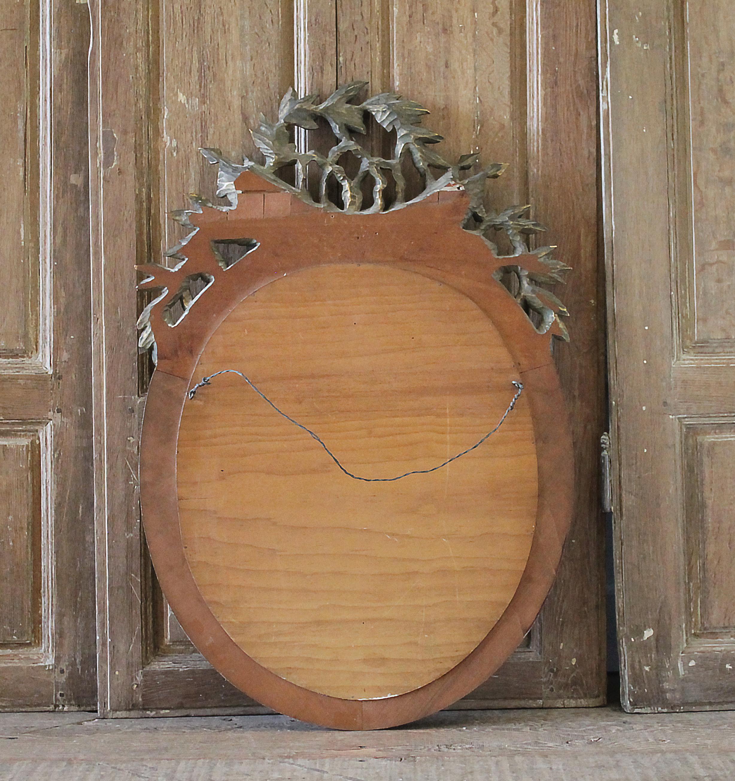 Geschnitzter Spiegel aus vergoldetem Holz mit abgeschrägter Öffnung aus dem 20. Jahrhundert im Angebot 8