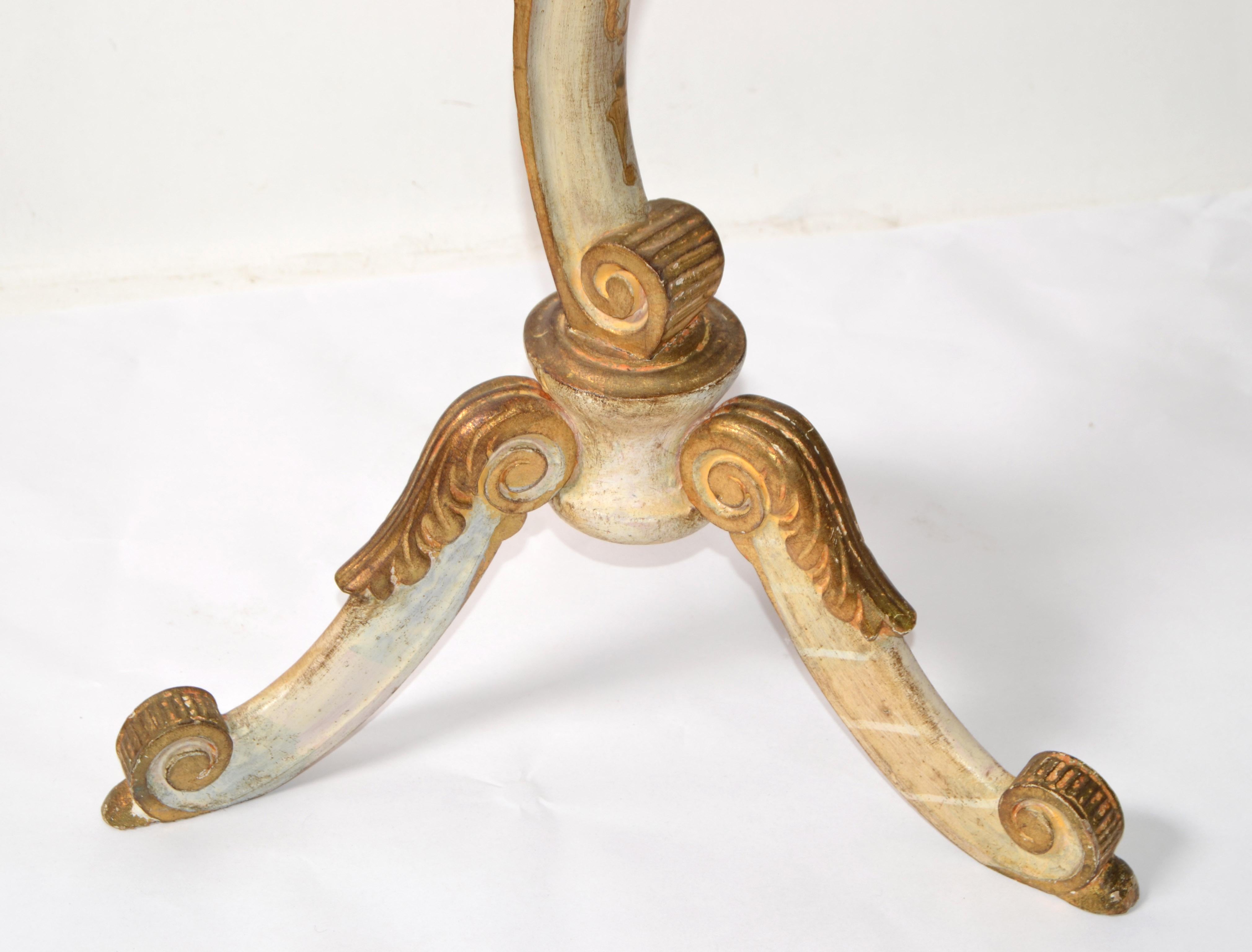 20th Century Giltwood Florentine Side Table Hand Carved Tripod Scrolled Base For Sale 5