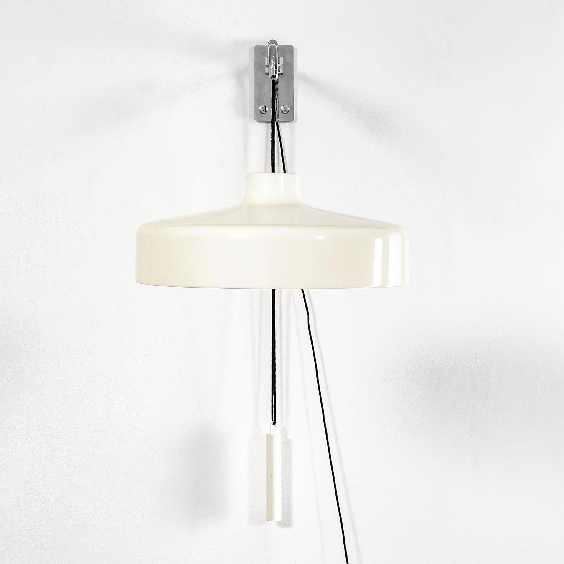 20th Century Gino Sarfatti Adjustable Wall Lamp Mod. 194 for Arteluce, 1950s In Good Condition For Sale In Turin, Turin