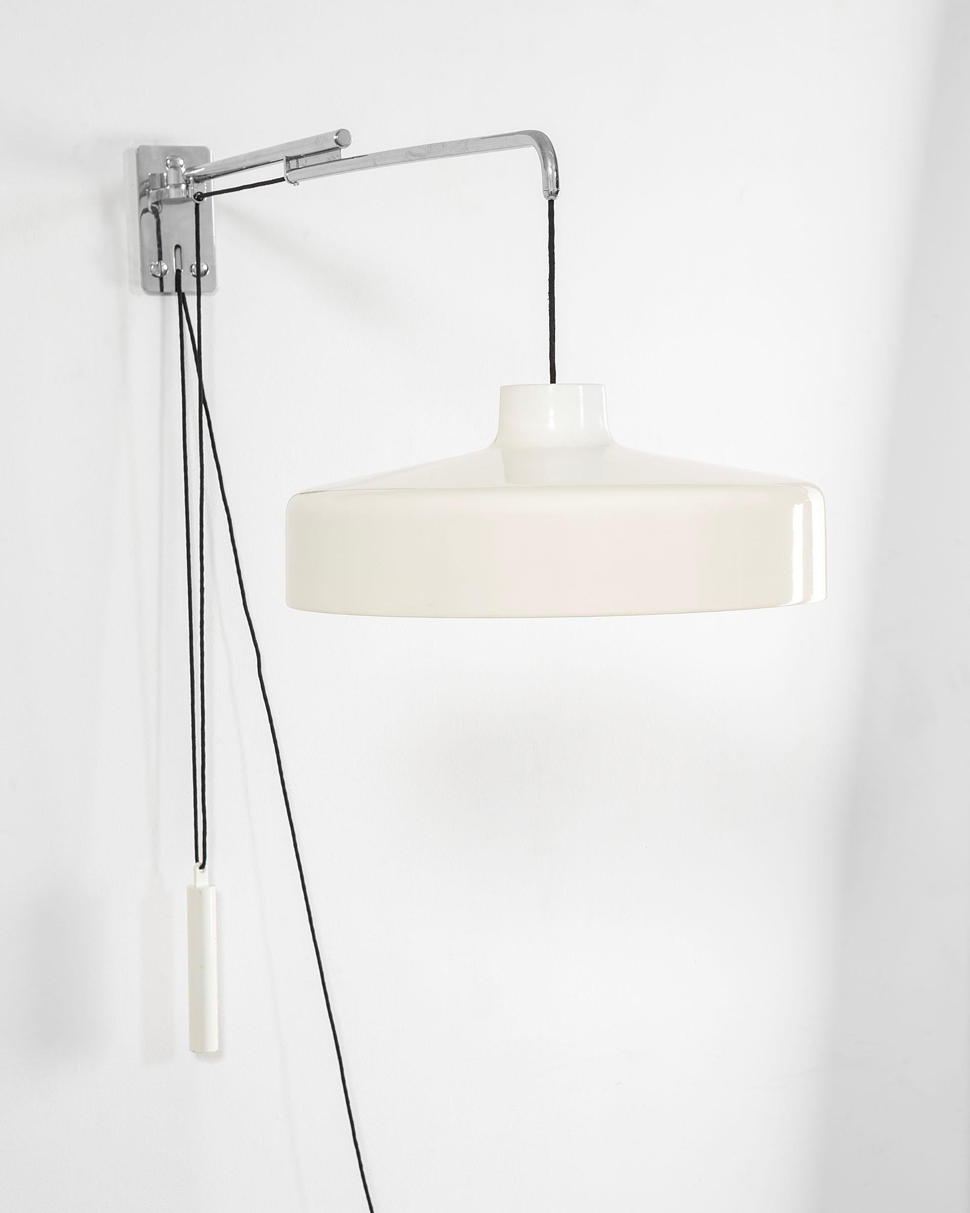 Mid-20th Century 20th Century Gino Sarfatti Adjustable Wall Lamp Mod. 194 for Arteluce, 1950s For Sale