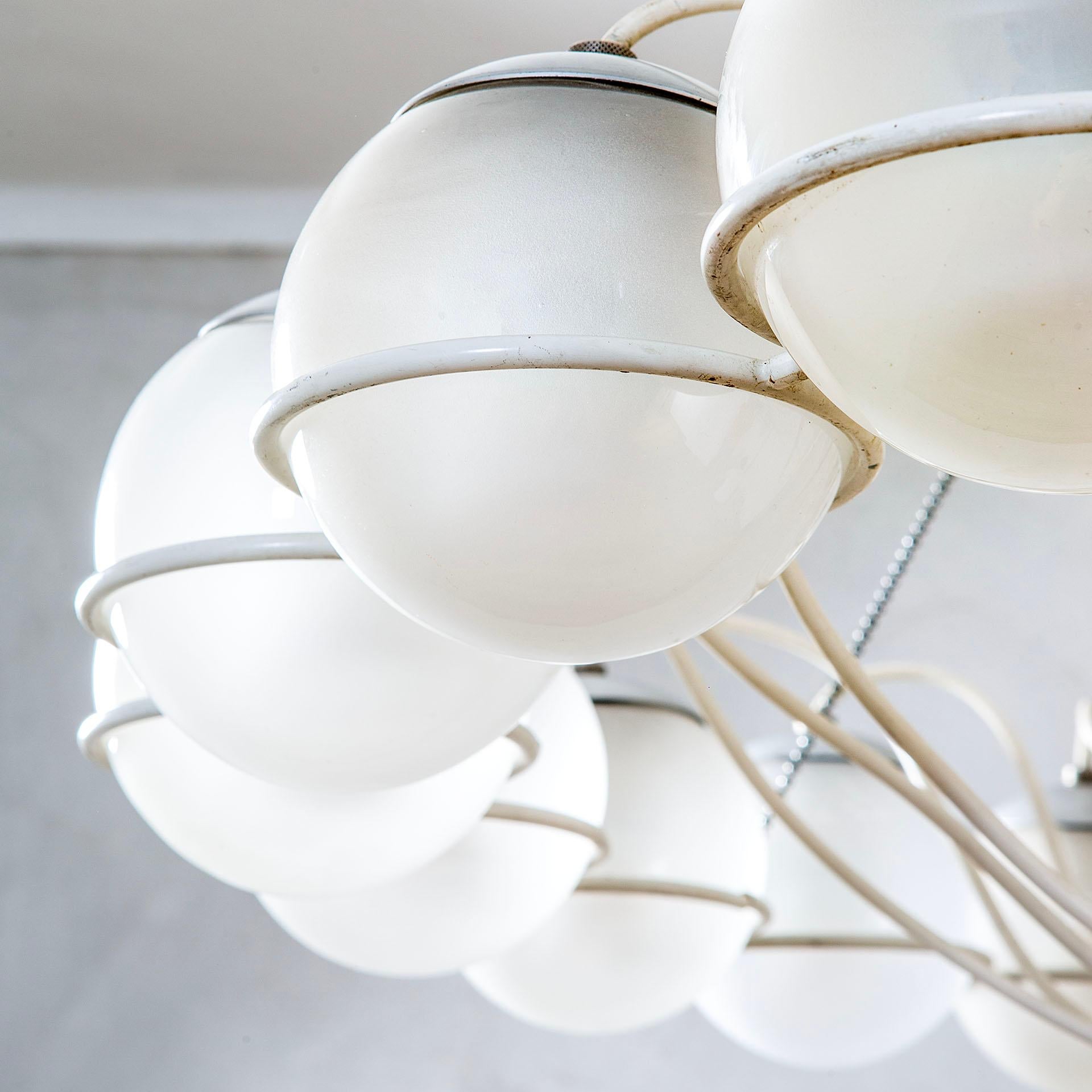 20th Century Gino Sarfatti Chandelier Mod. 2109/24 in White for Arteluce, 1960s In Good Condition For Sale In Turin, Turin