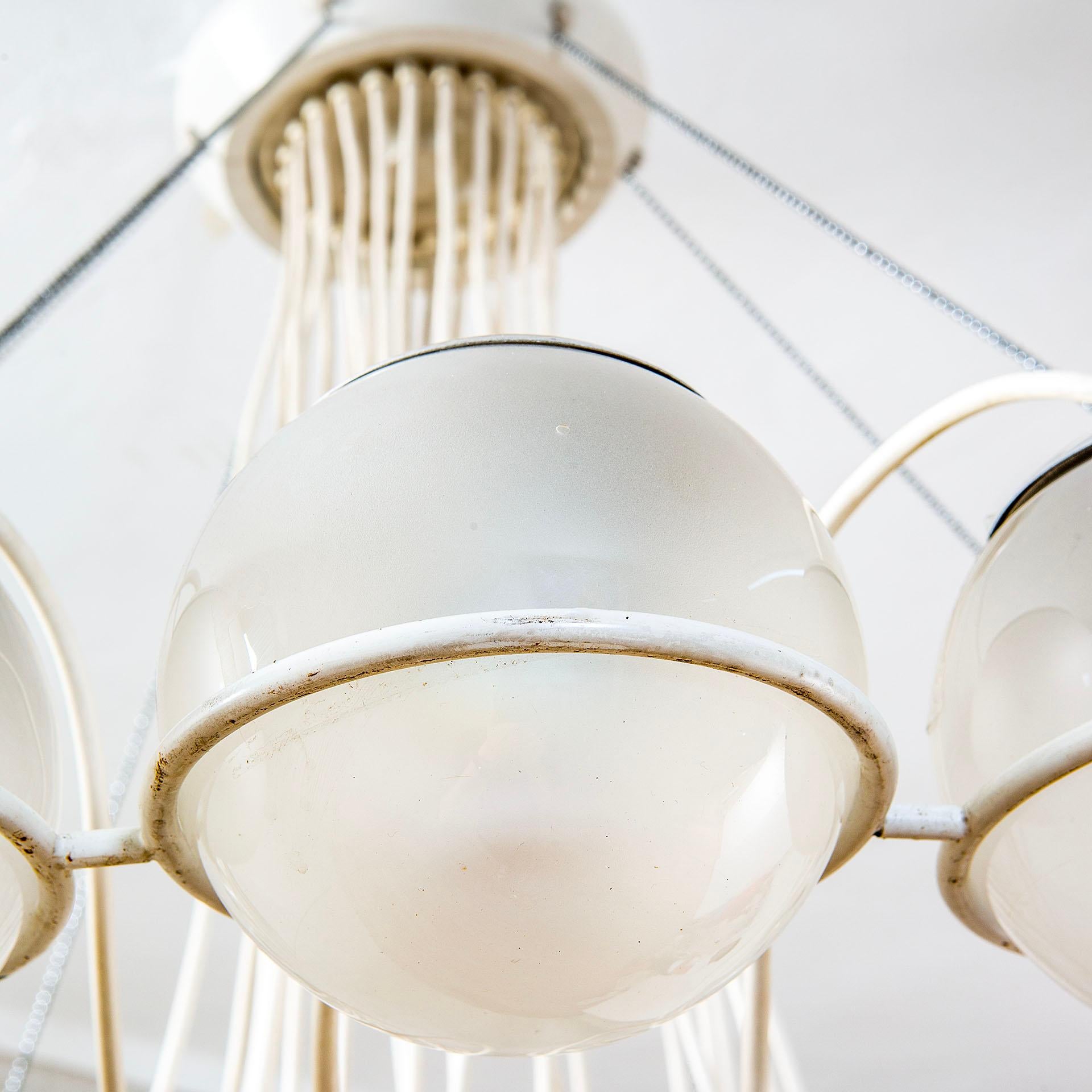 Metal 20th Century Gino Sarfatti Chandelier Mod. 2109/24 in White for Arteluce, 1960s For Sale