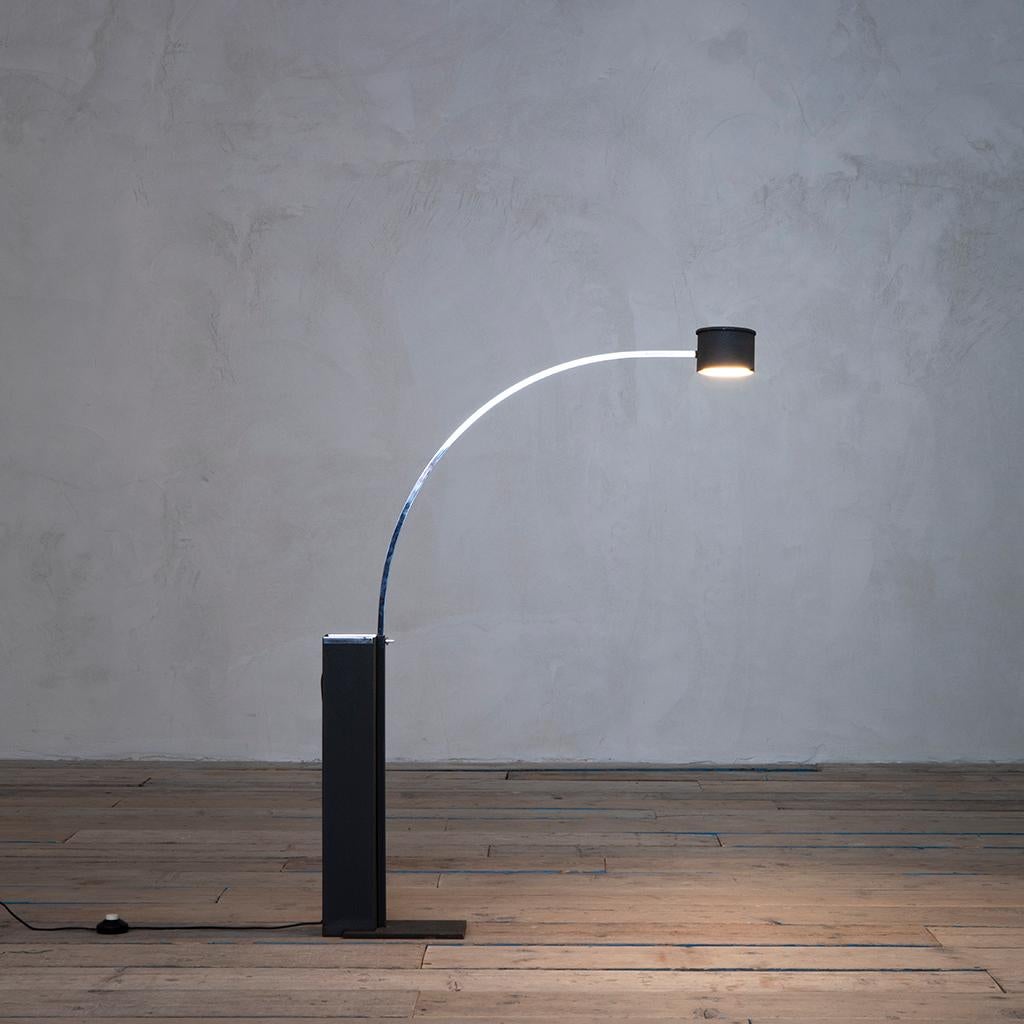 Mid-Century Modern 20th Century Gino Sarfatti Floor Lamp Mod. 1096 for Arteluce Extensible '70s