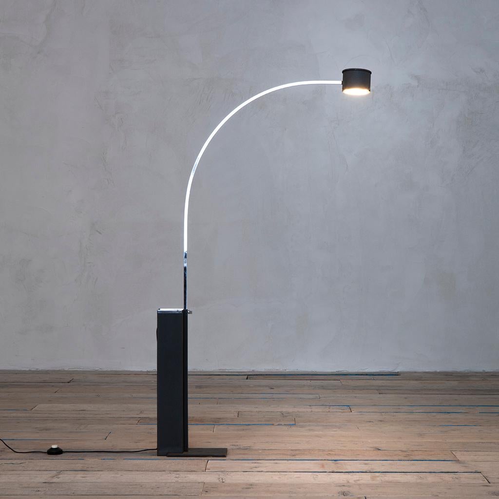 Italian 20th Century Gino Sarfatti Floor Lamp Mod. 1096 for Arteluce Extensible '70s