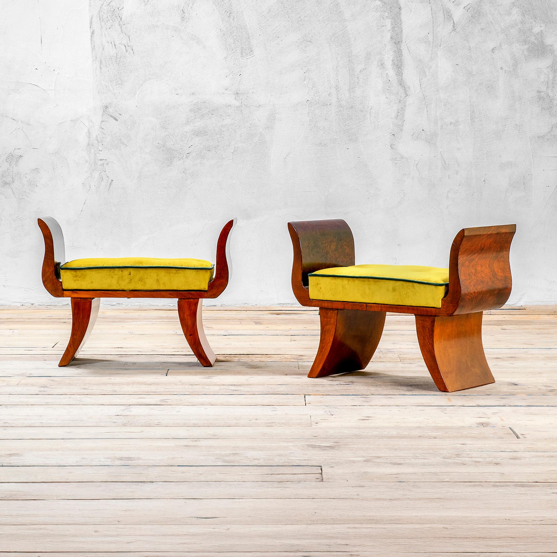 20. Jahrhundert, Gio Ponti und Emilio Lancia Paar Holzhocker (Moderne der Mitte des Jahrhunderts) im Angebot