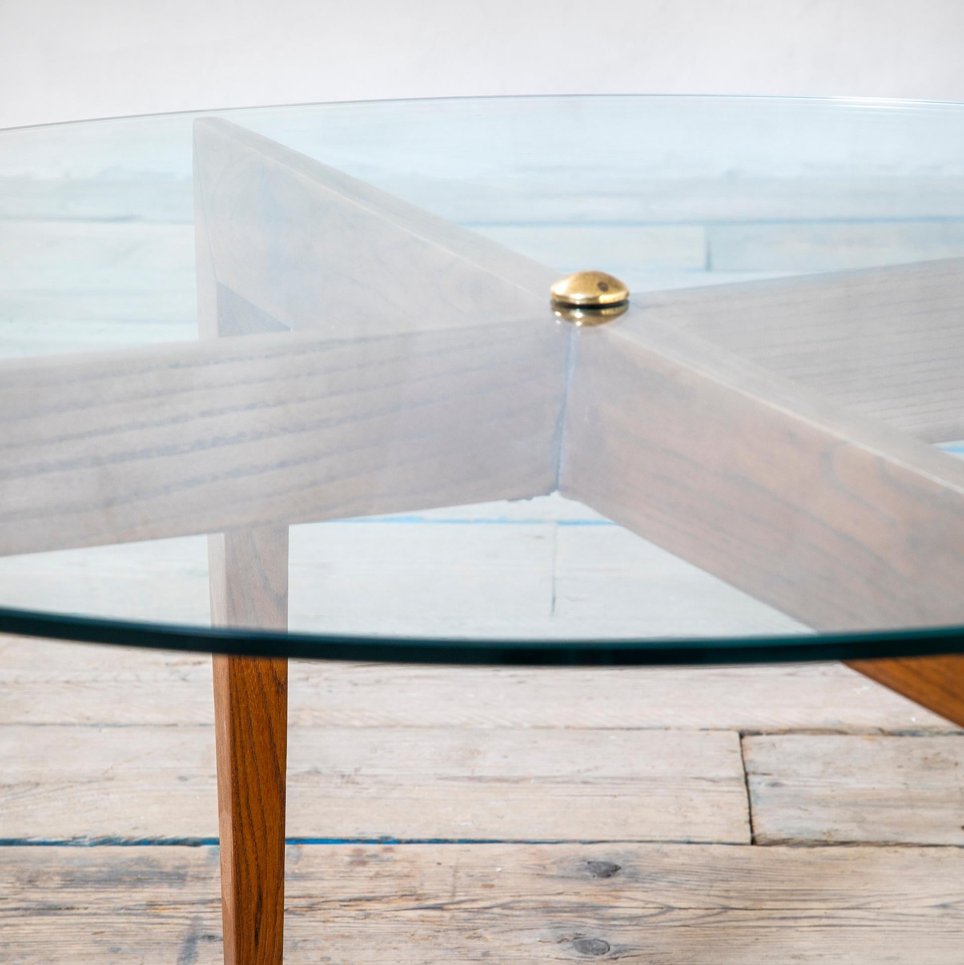 Mid-Century Modern 20th Century Gio Ponti Coffee Table for Isa Bergamo in Wood with Round Glass Top For Sale