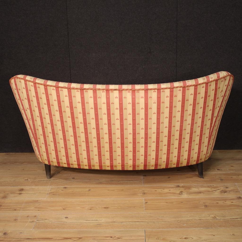 20th Century Gio Ponti Style Fabric and Wood Italian Living Room Set, 1960 For Sale 2