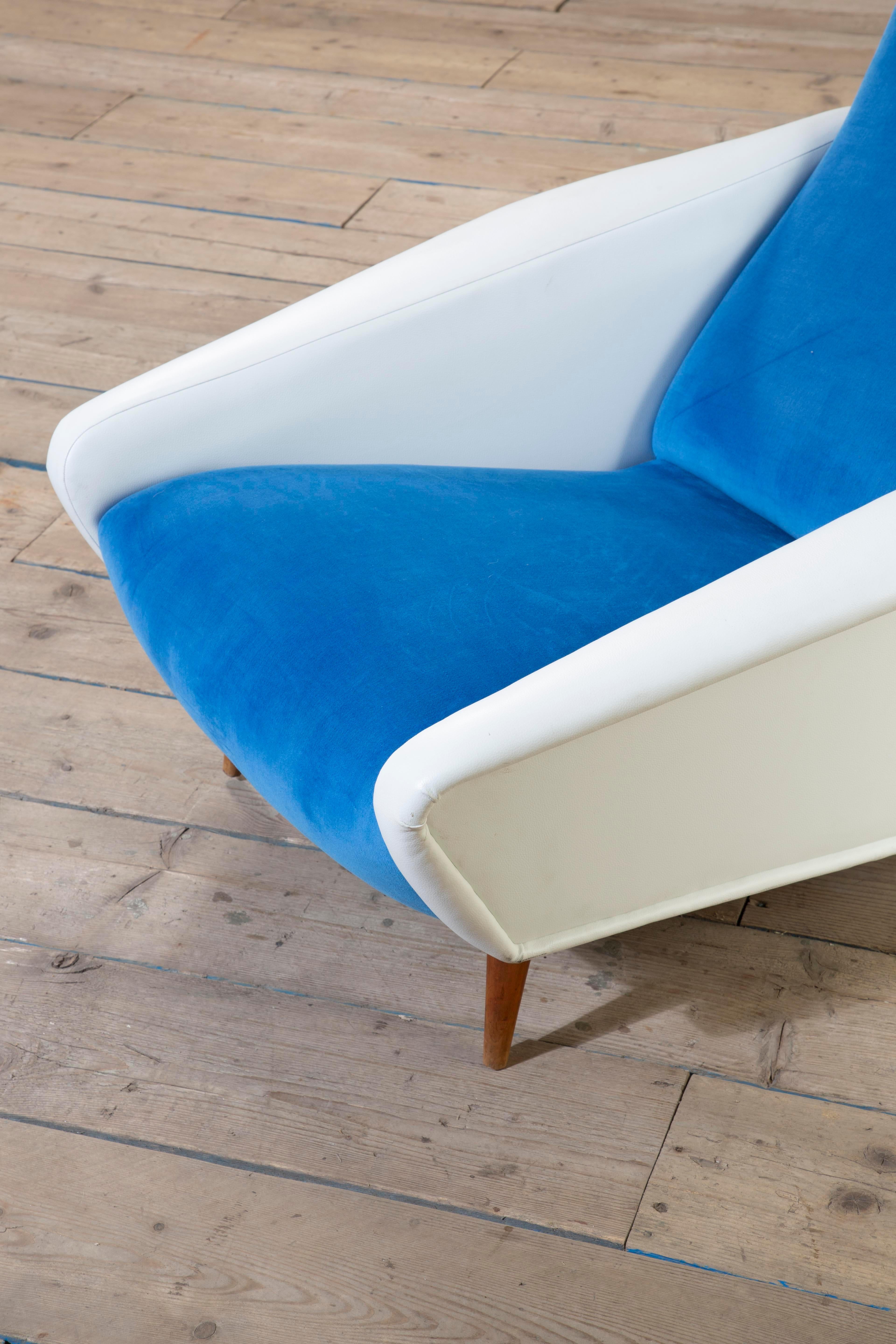 Tissu 20e siècle, Gio Ponti for Cassina Armchair mod. 807 Distex en vente