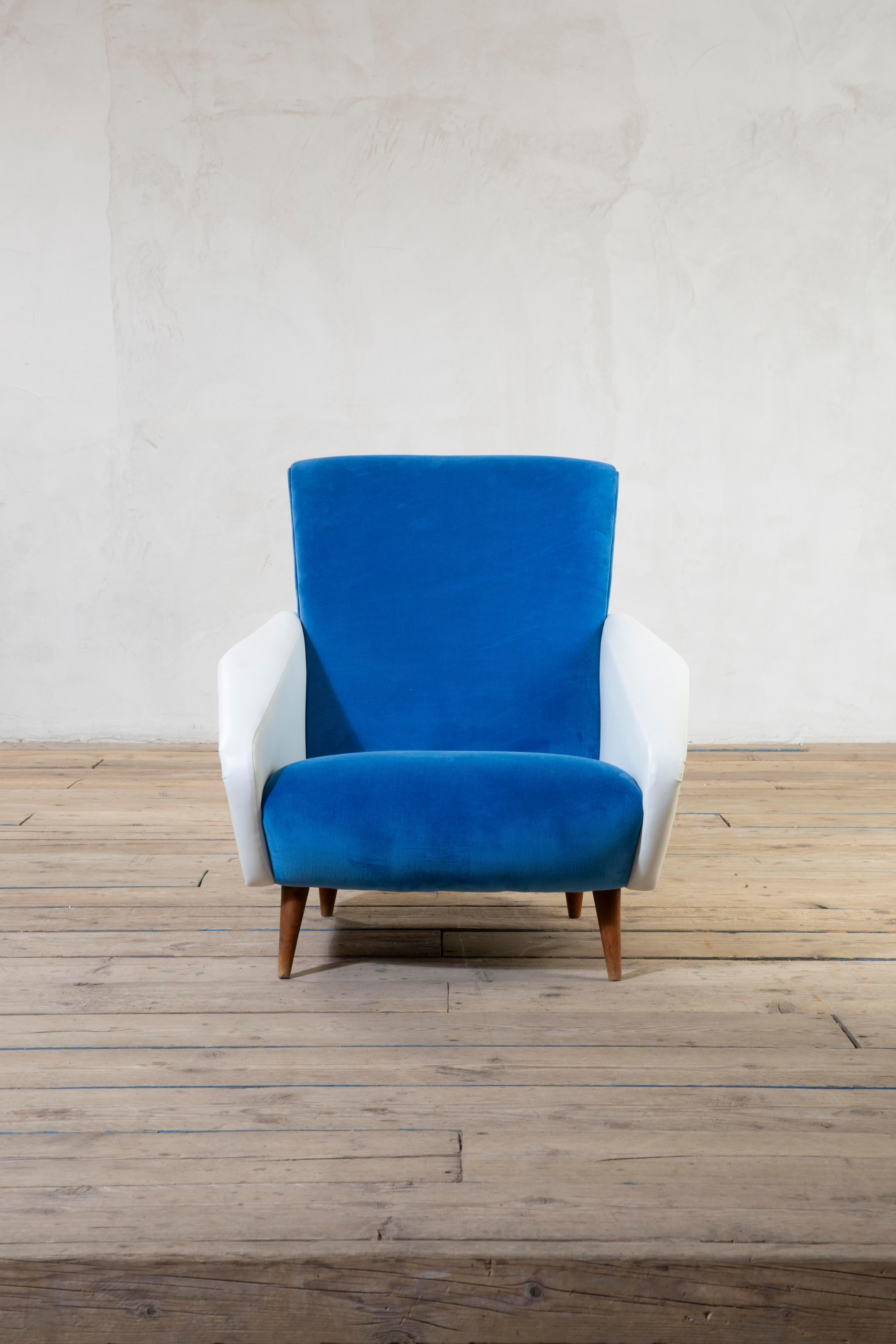 20e siècle, Gio Ponti for Cassina Armchair mod. 807 Distex en vente 2