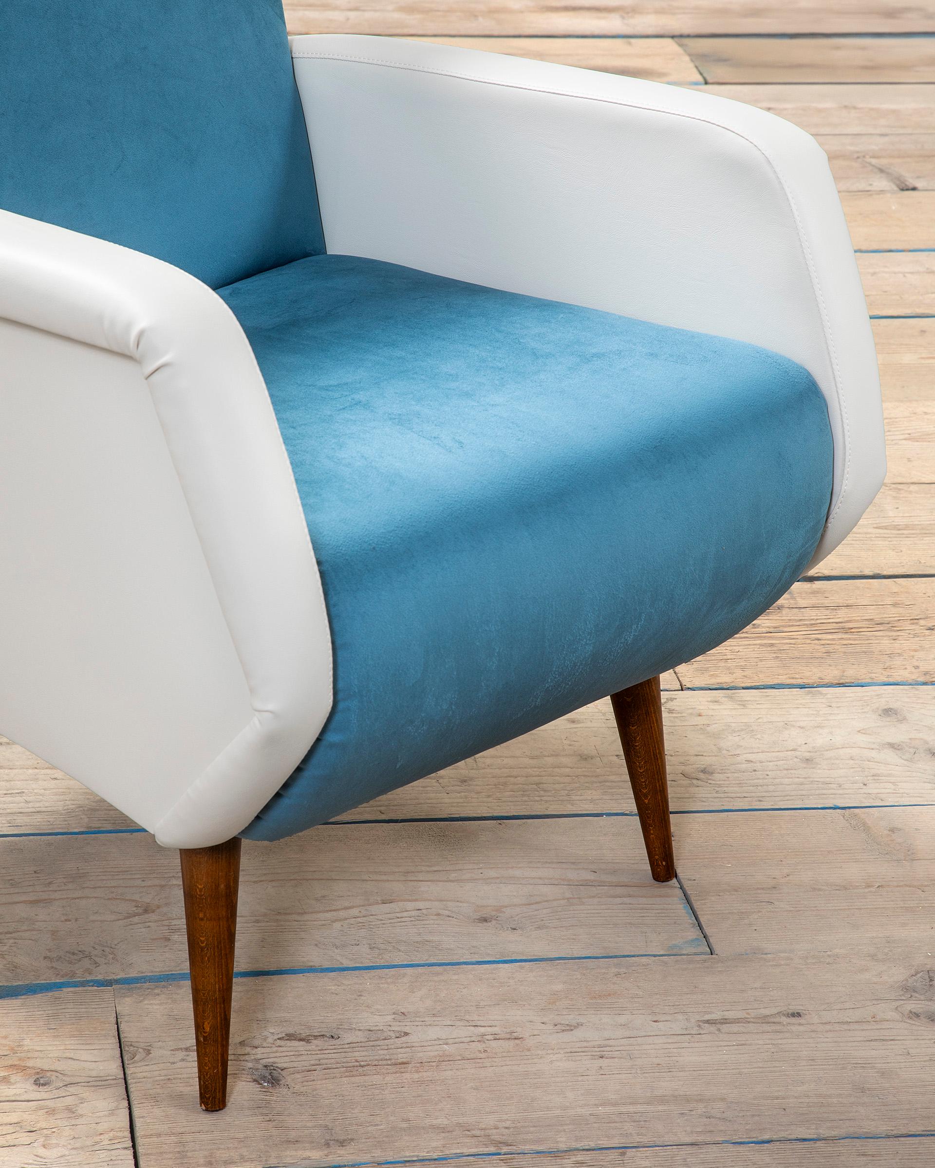 20th Century, Gio Ponti for Cassina Pair of Armchairs mod. 803 In condizioni buone in vendita a Turin, Turin