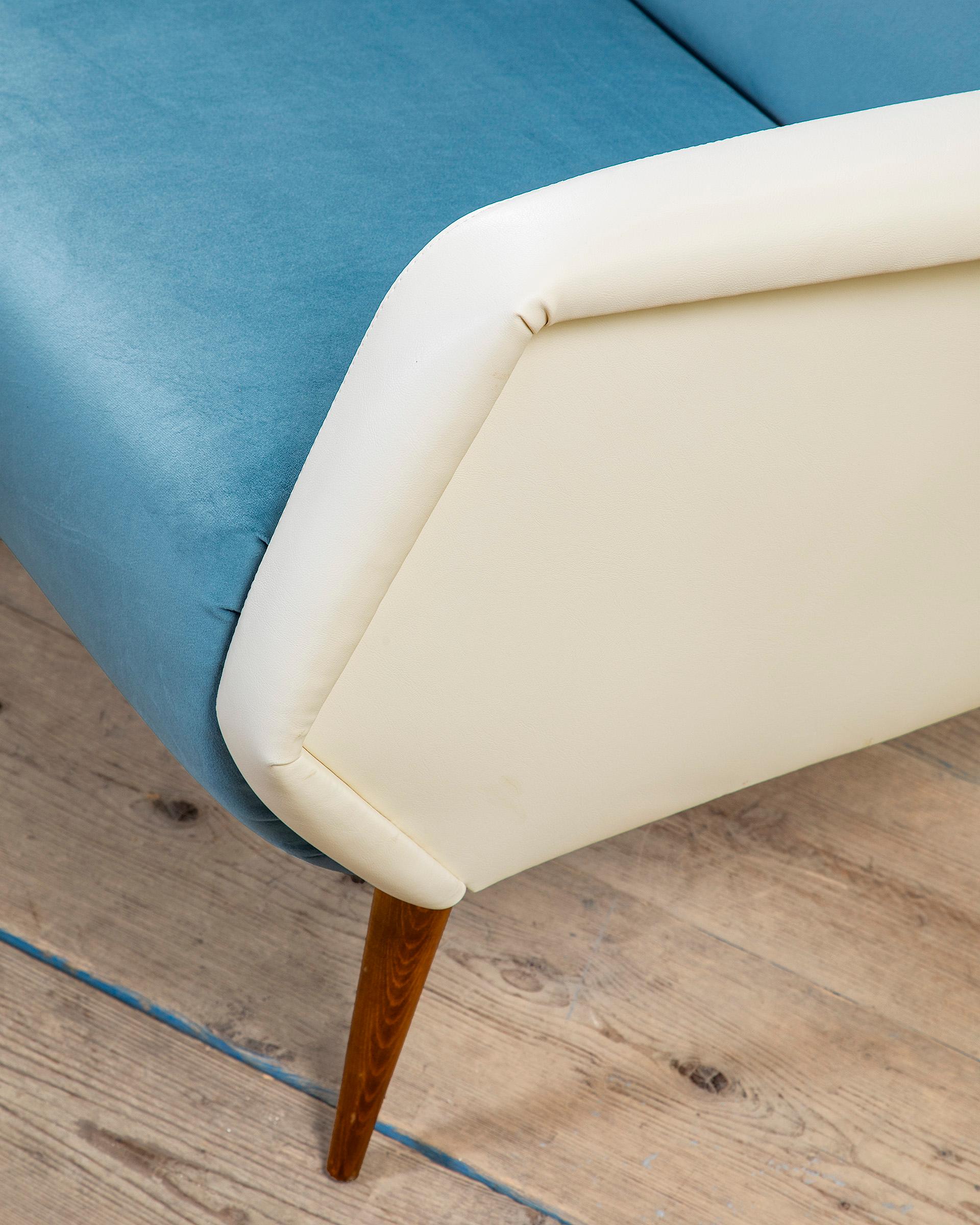 Tessuto 20th Century, Gio Ponti for Cassina Sofa mod. 803 in vendita