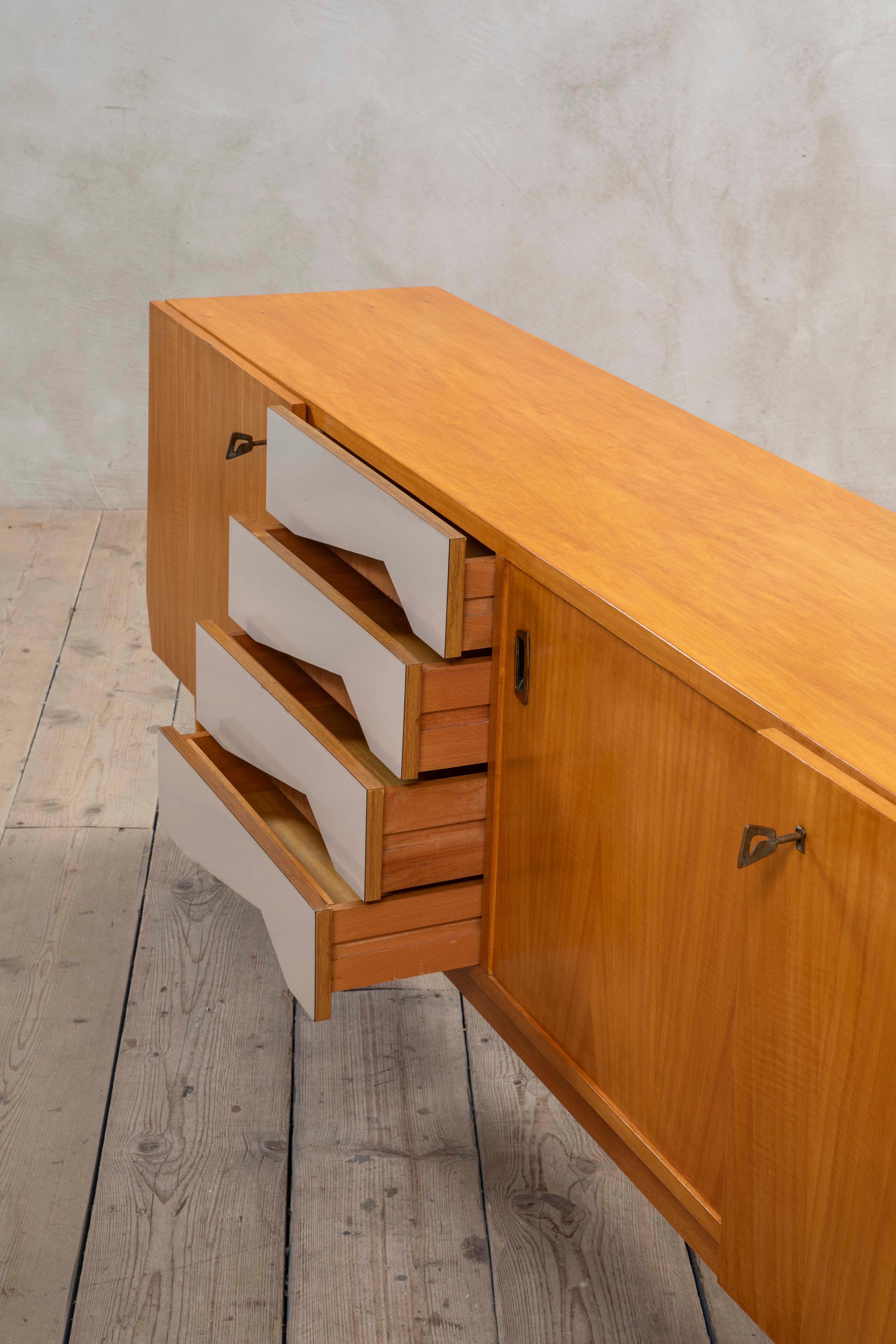 20th Century, Gio Ponti for Dassi Wooden Sideboard 1950 in vendita 5