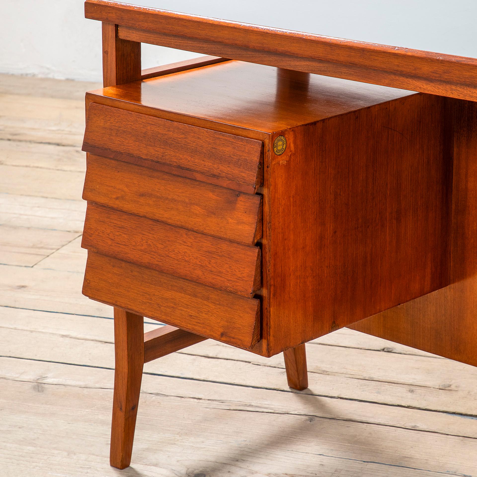 20. Jahrhundert, Gio Ponti für Schirolli Holzschreibtisch (Italian) im Angebot