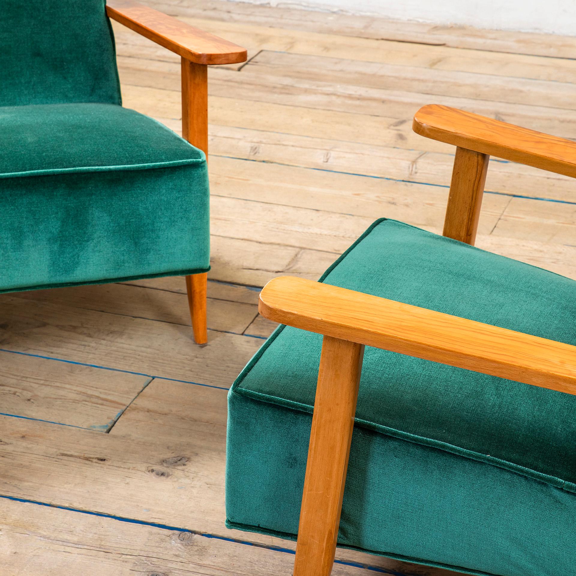 20th Century, Gio Ponti Pair of Green Armchairs (Moderne der Mitte des Jahrhunderts) im Angebot