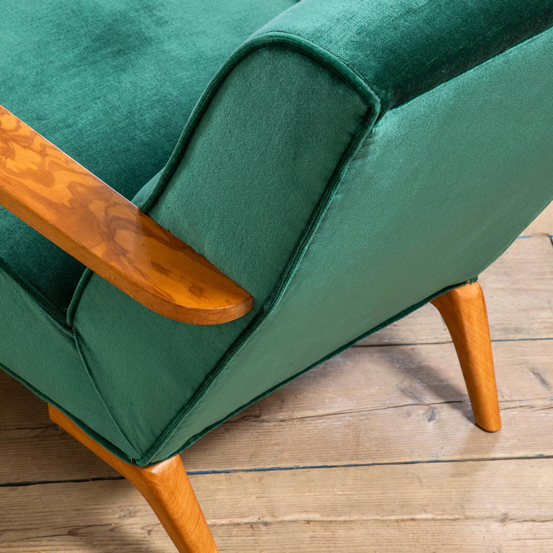 20th Century, Gio Ponti Pair of Green Armchairs (Stoff) im Angebot