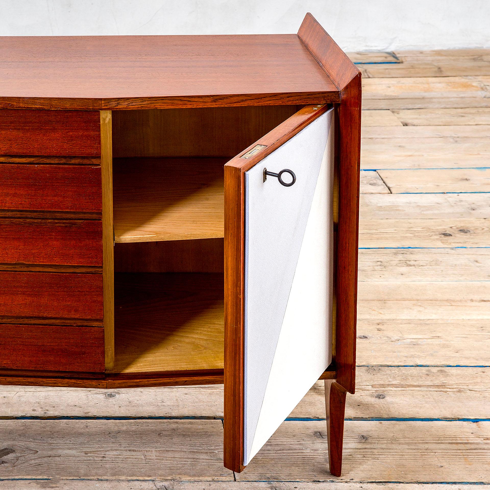 Mid-20th Century 20th Century Gio Ponti Sideboard in Wood with Drawers and Storage for Dassi, 50s For Sale
