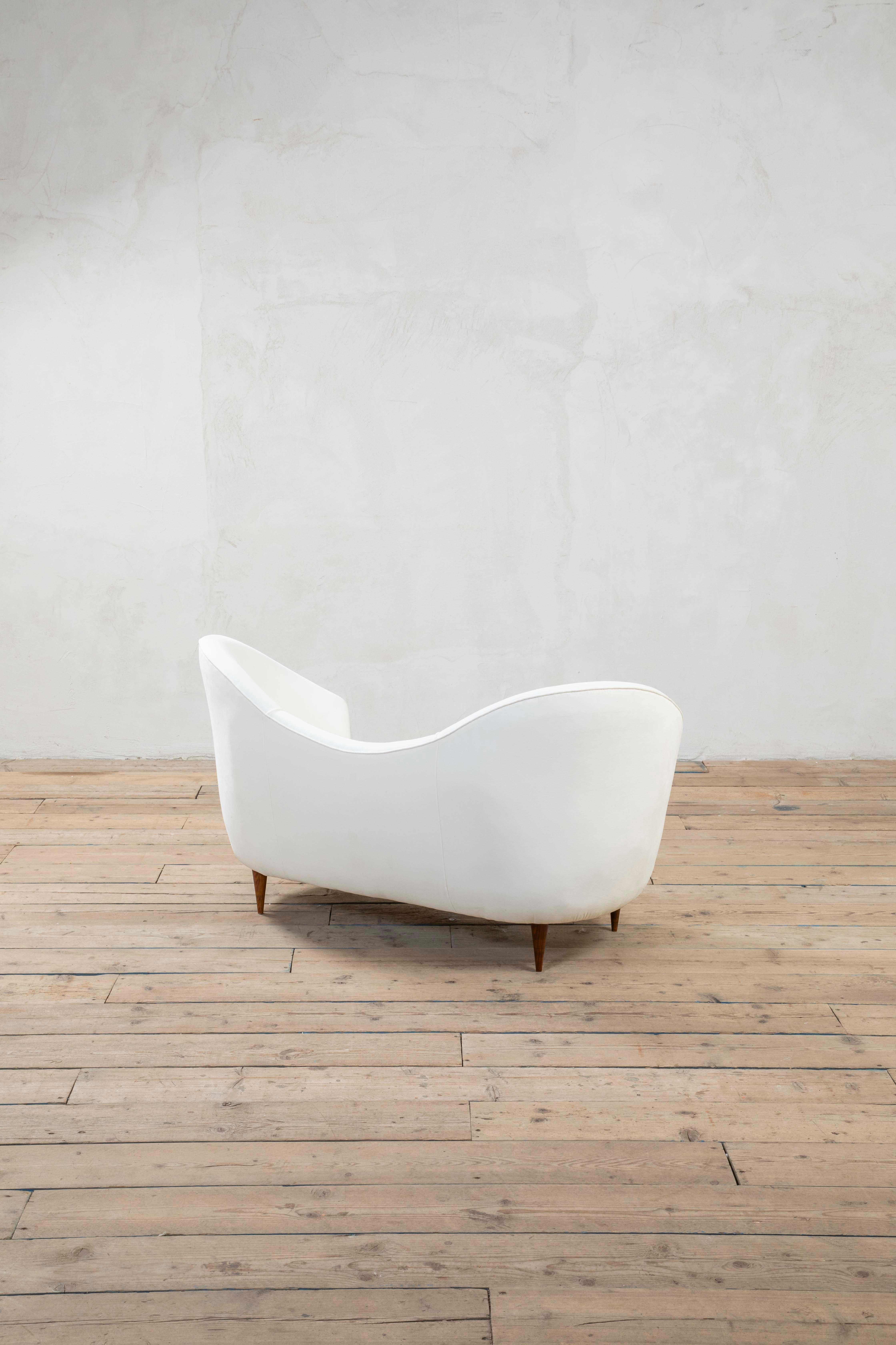 20e siècle, Gio Ponti Canapé blanc pour Lietti 1940 3