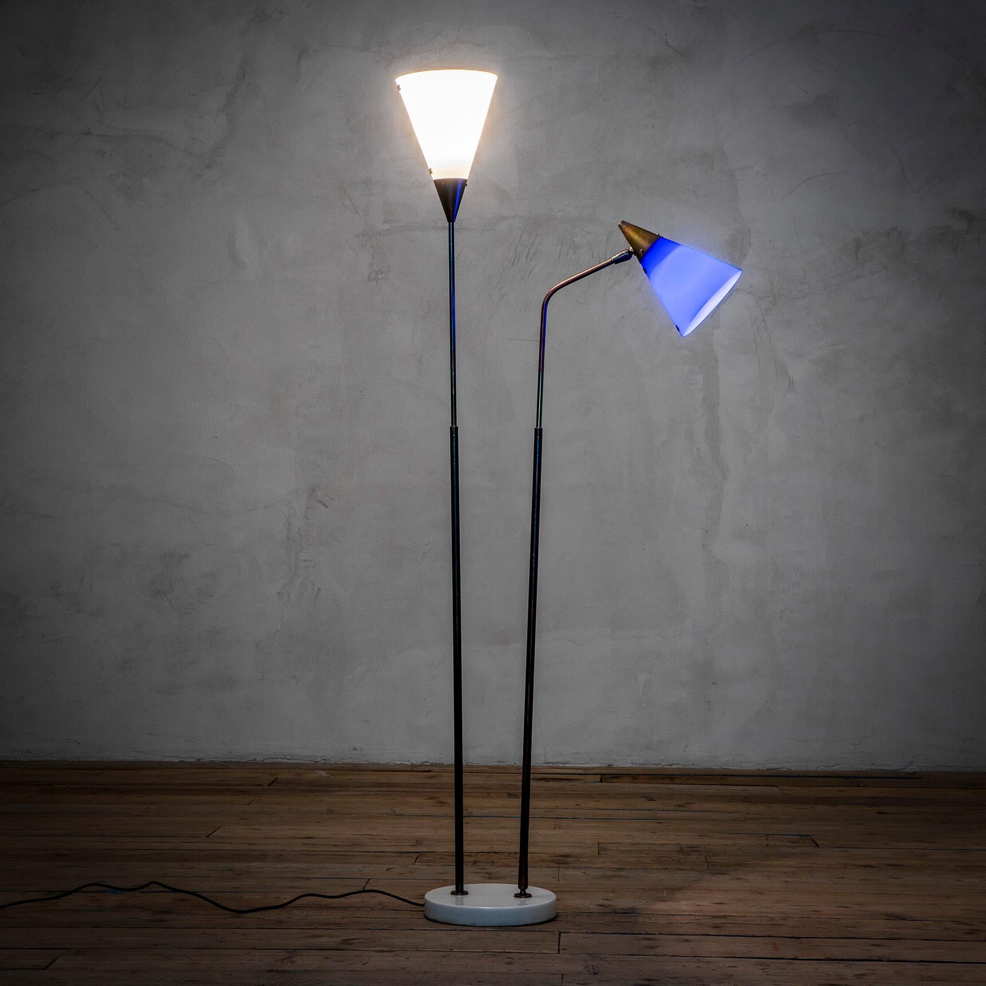 20th Century, Giuseppe Ostuni for Oluce Floor Lamp in vendita 1