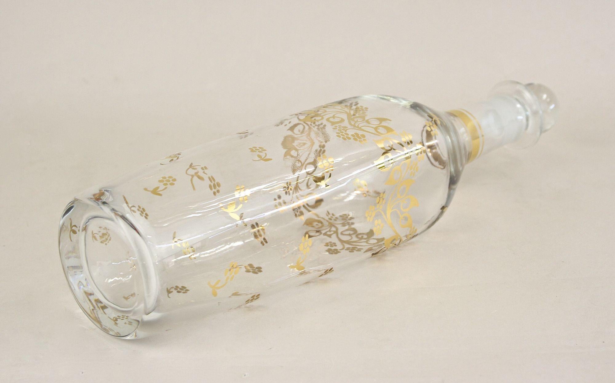 20th Century Glass Decanter/ Bottle With Golden Floral Patterns, AT ca. 1920 For Sale 6