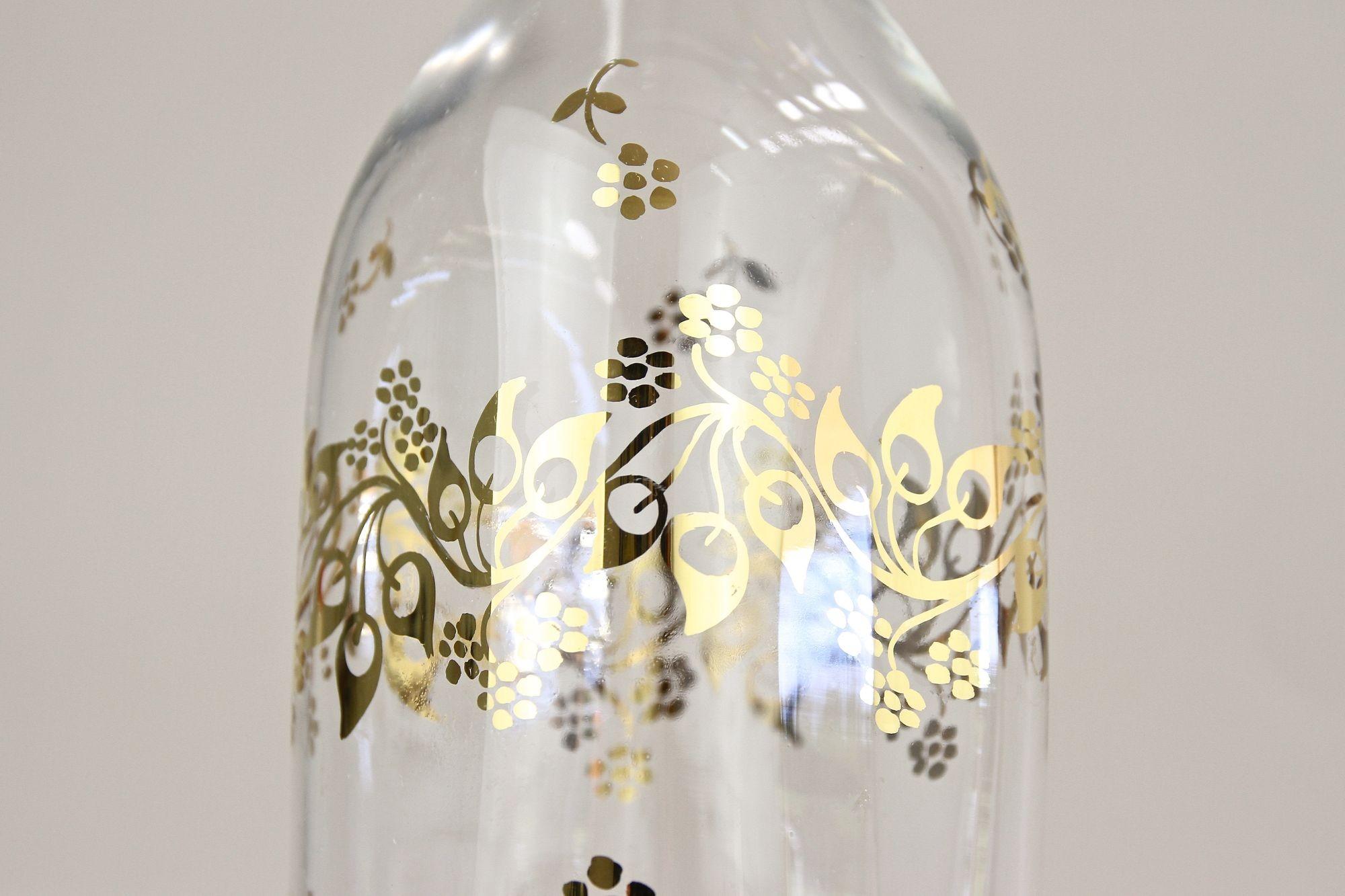 20th Century Glass Decanter/ Bottle With Golden Floral Patterns, AT ca. 1920 For Sale 7