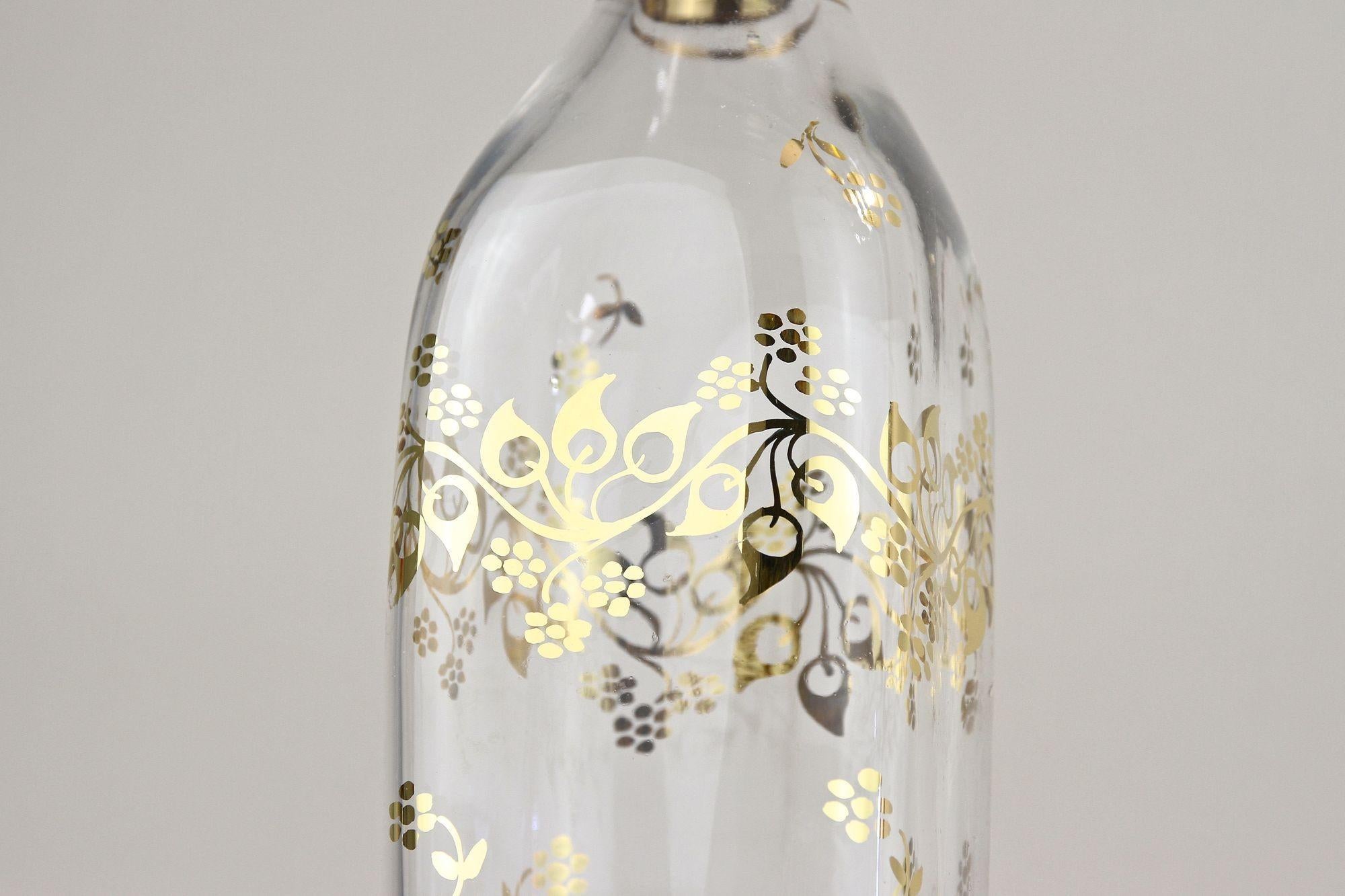 20th Century Glass Decanter/ Bottle With Golden Floral Patterns, AT ca. 1920 For Sale 2