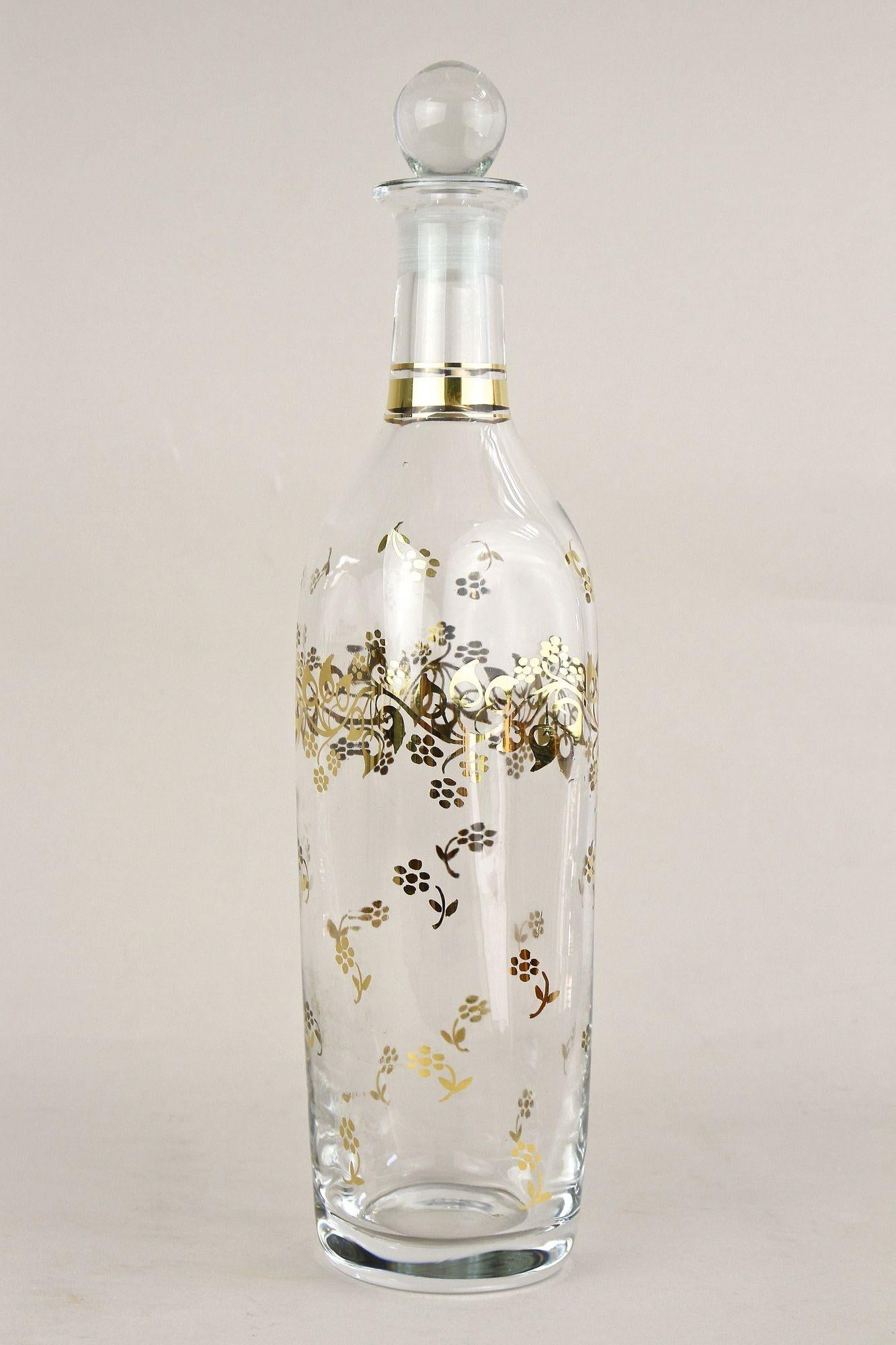 20th Century Glass Decanter/ Bottle With Golden Floral Patterns, AT ca. 1920 For Sale 3