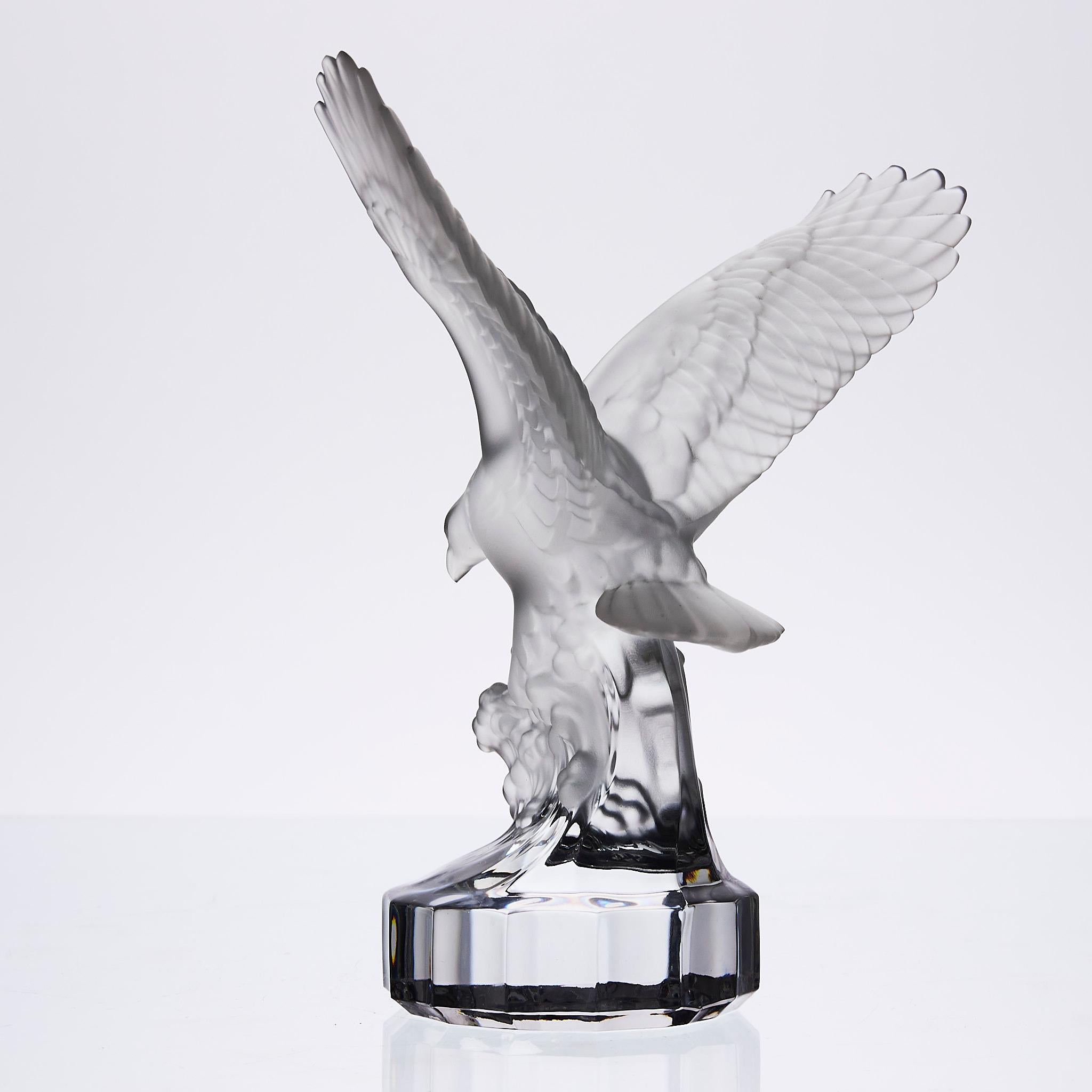 Glasskulptur mit dem Titel „Eagle“ von Goebel Glass aus dem 20. Jahrhundert im Angebot 3