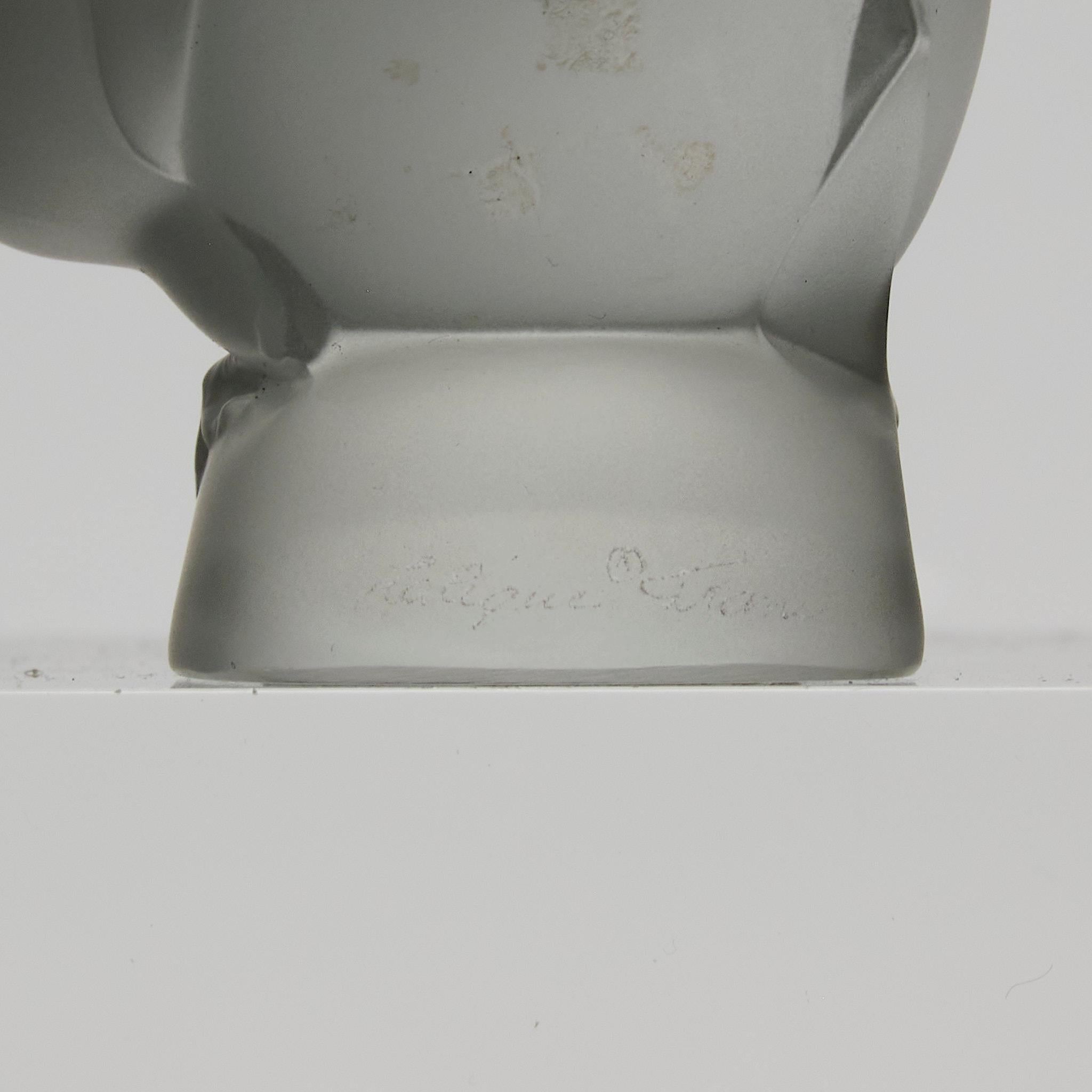 Sculpture en verre du 20e siècle intitulée 