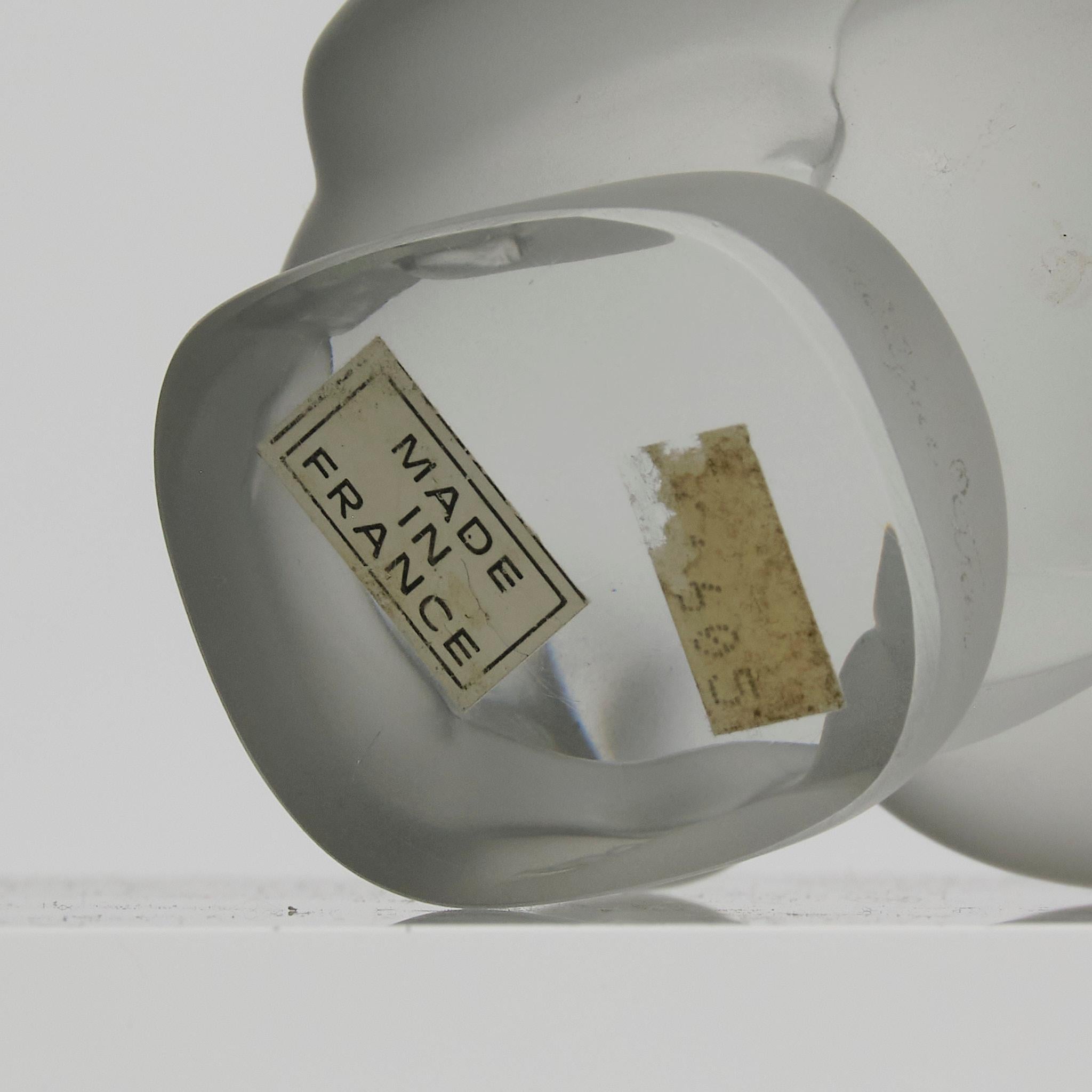 Sculpture en verre du 20e siècle intitulée 