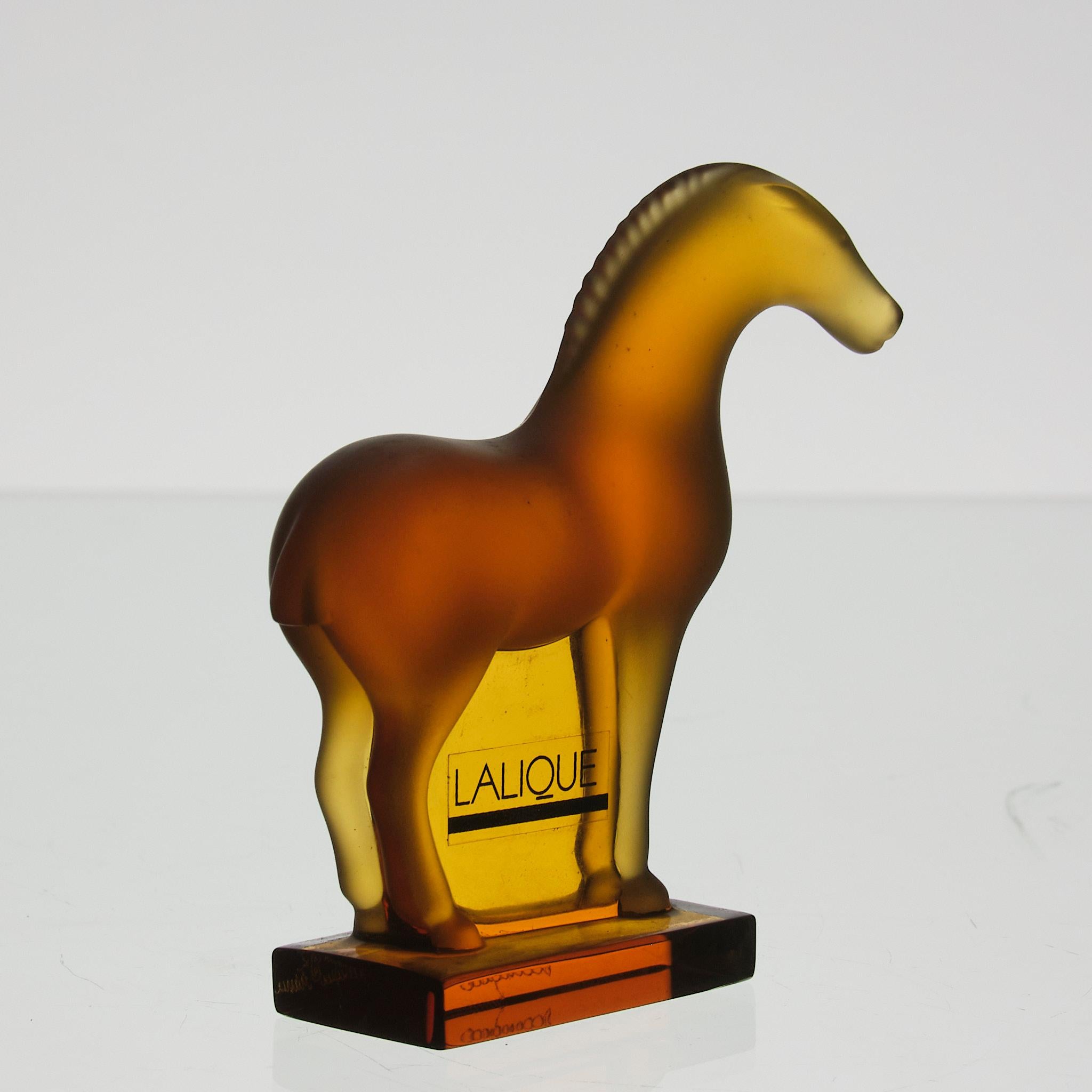 Sculpture en verre du 20e siècle intitulée « Chevalang Horse » de Marc Lalique en vente 1