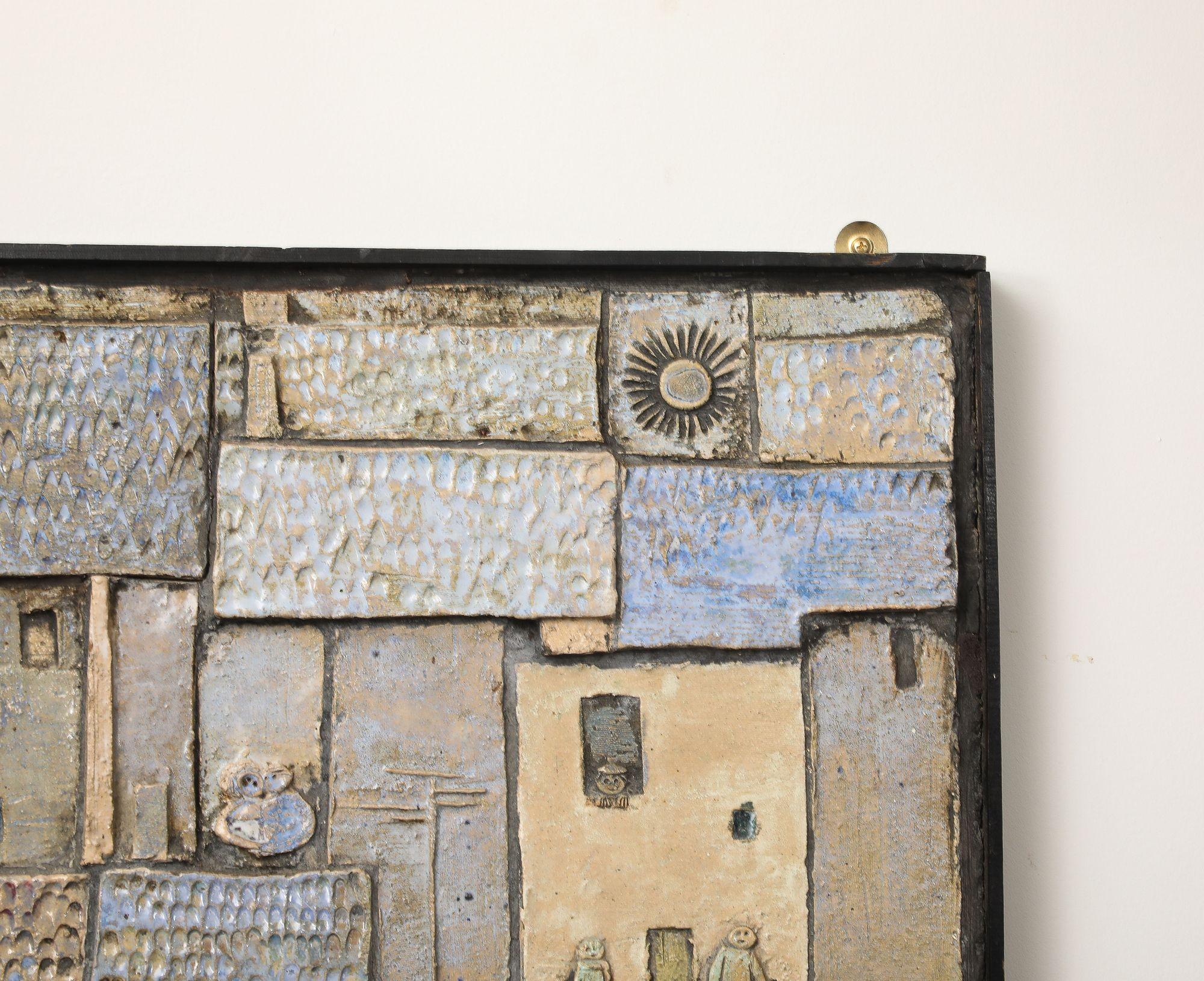 Plakette aus glasierter Studio Pottery des 20. Jahrhunderts (Frankreich, um 1960) im Zustand „Gut“ im Angebot in South Salem, NY