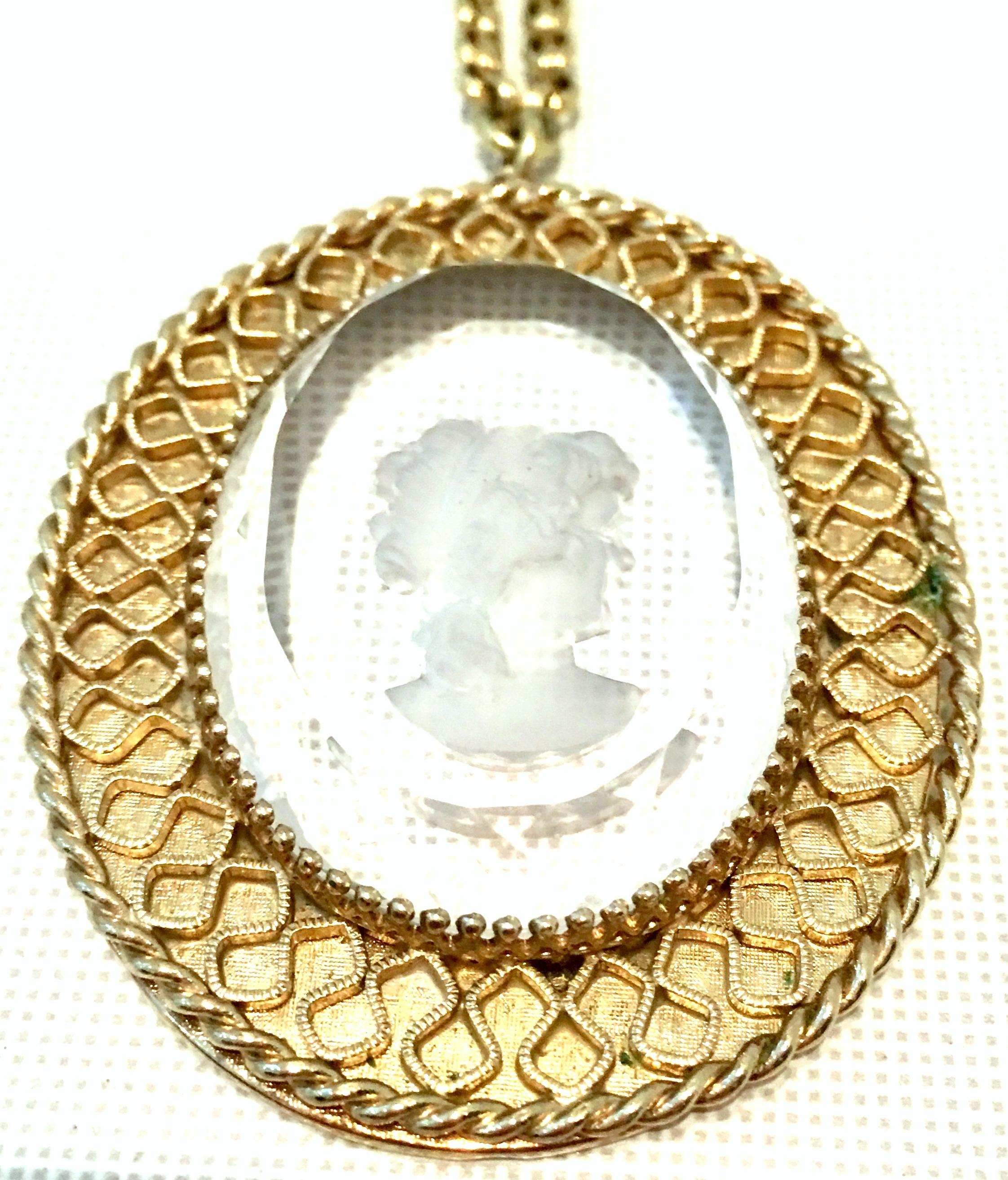 20th Century Gold And Carved Glass Necklace And Earrings By, Whiting & Davis S/3 For Sale 5