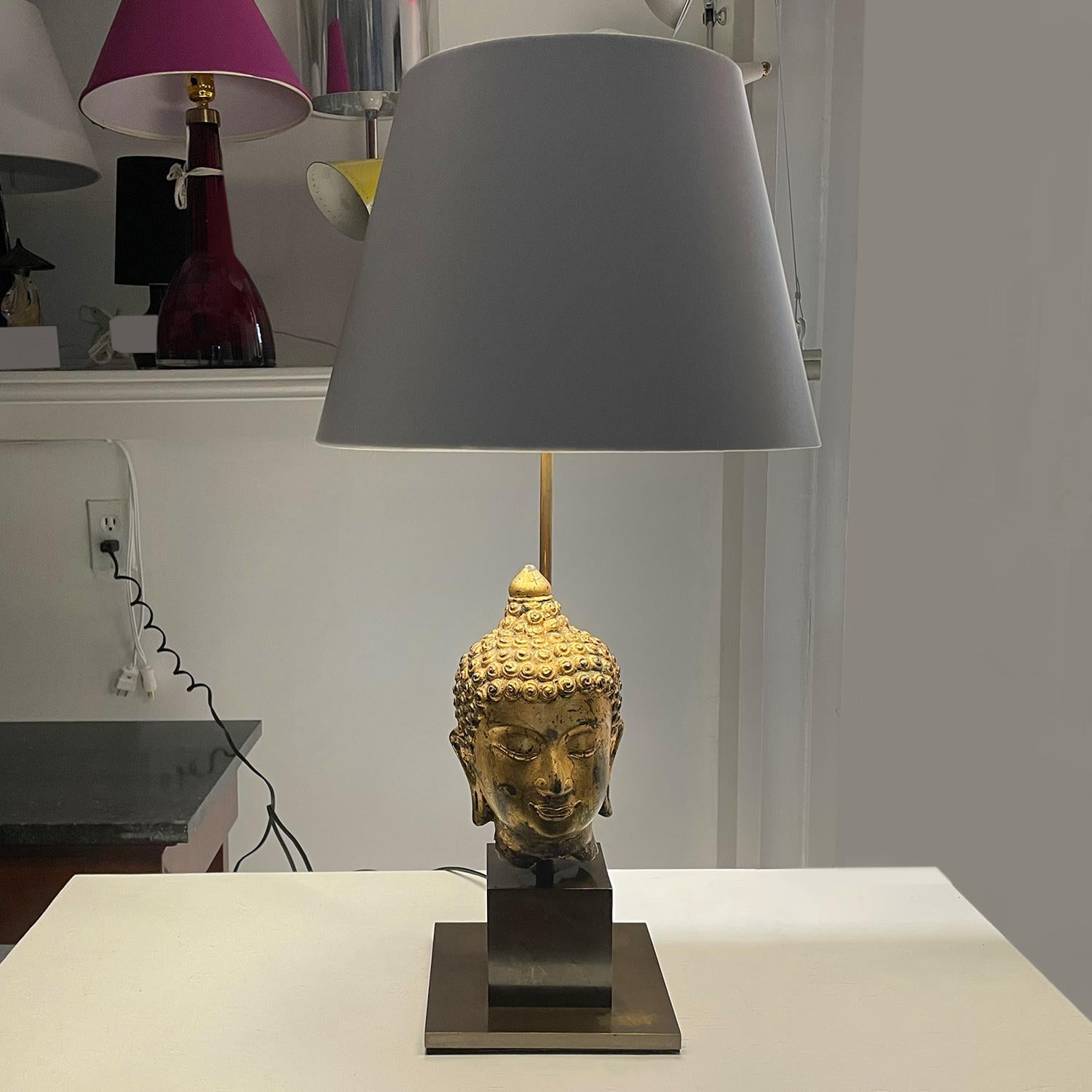 20th Century Gold Asian Metal Buddha Table Lamp, Vintage Wood Light In Good Condition For Sale In West Palm Beach, FL