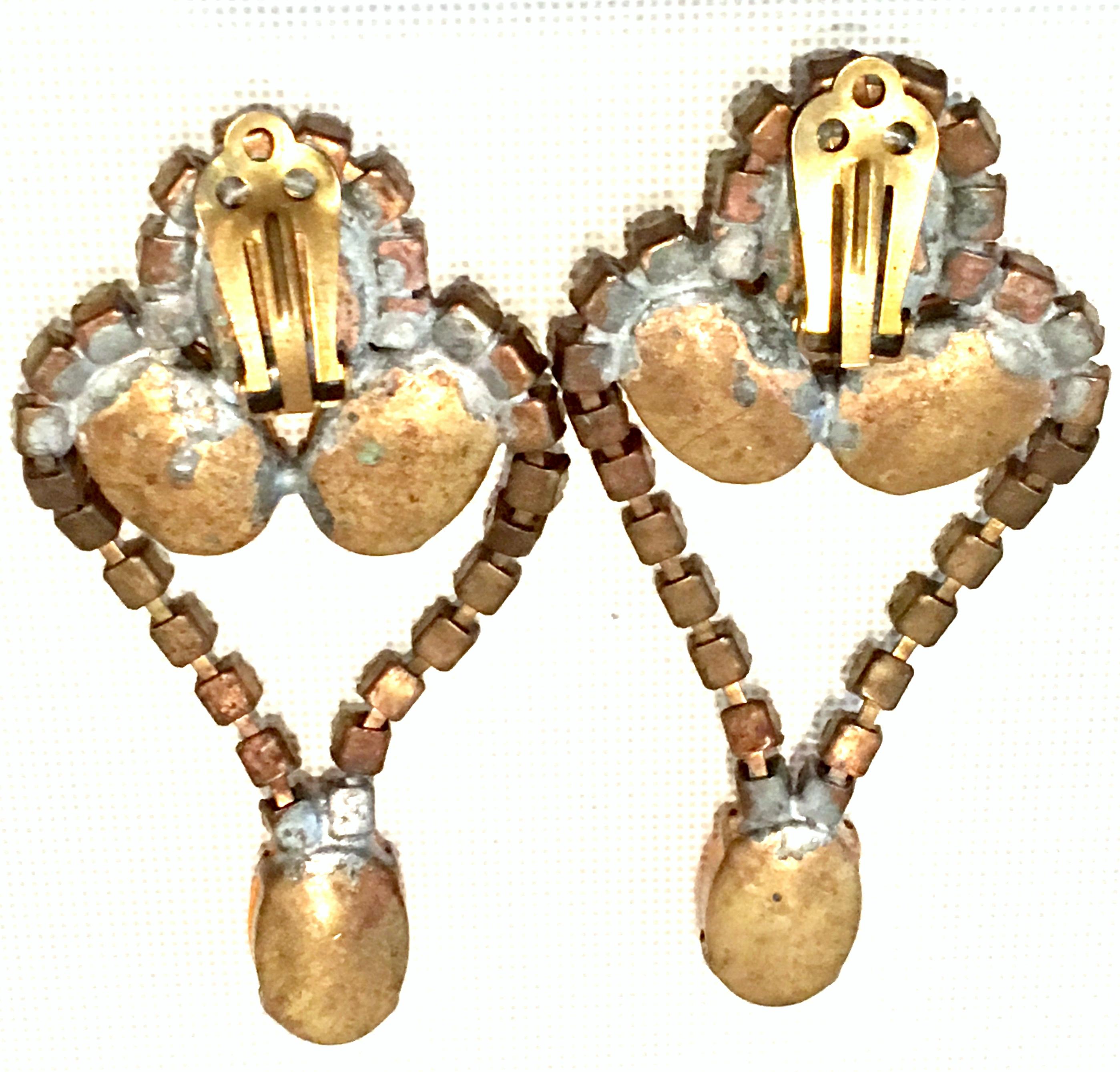 20th Century Gold & Austrian Crystal Bohemian Brooch & Pair Of Earrings For Sale 10